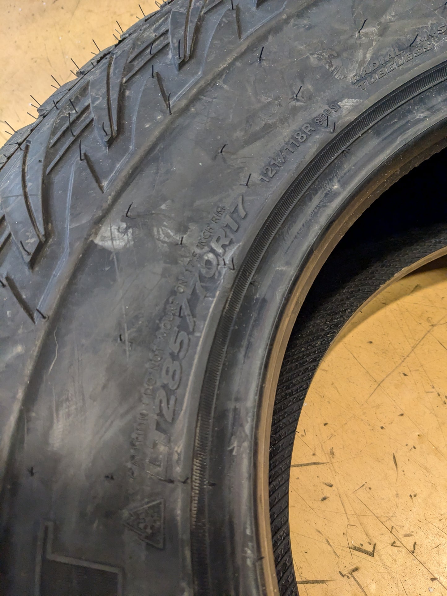 HANKOOK DYNAPRO XT RC10 BSW LT 285 70 17 120/118R LRE 10PLY ALL TERRAIN TIRE 2021497