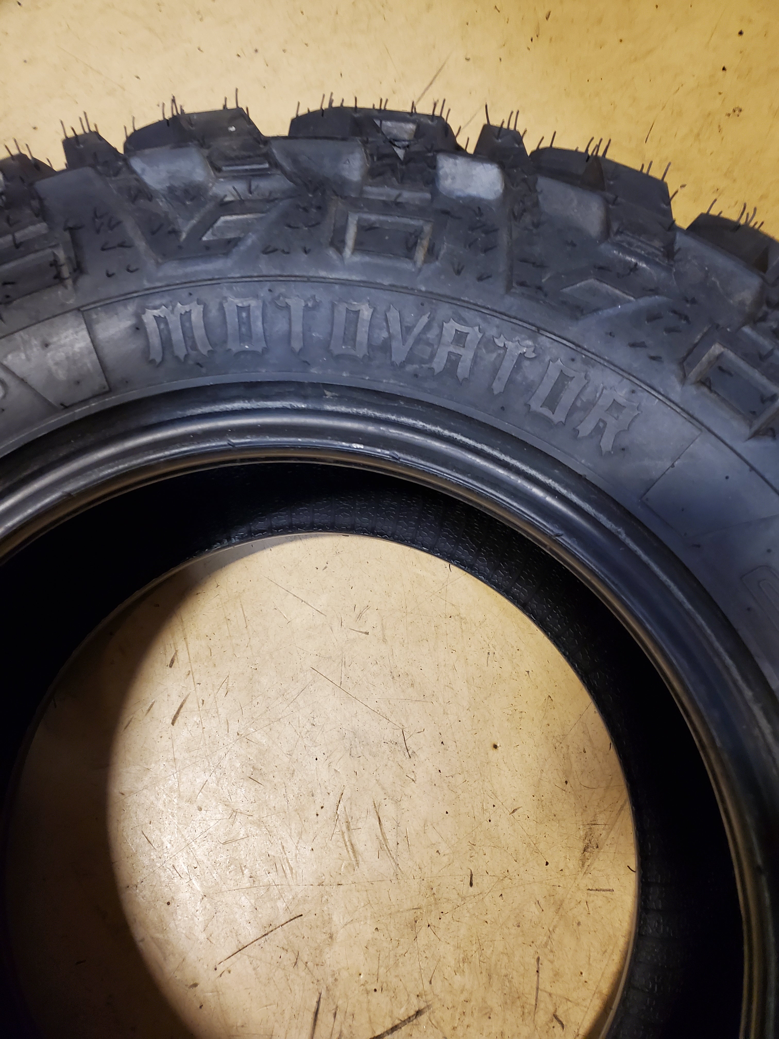 NOS EFX MOTOVATOR BSW 27 9.5 14 70G 8PLY ATV/UTV TIRE MV279514