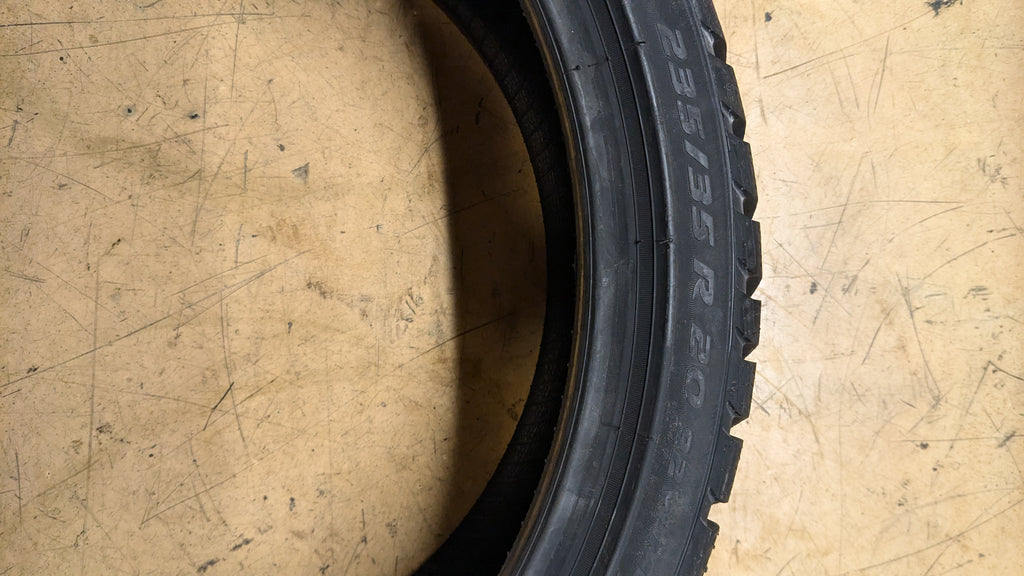 PIRELLI WINTER SOTTOZERO 3 TESLA FOAM BSW P 235 35 20 92W XL 4248500