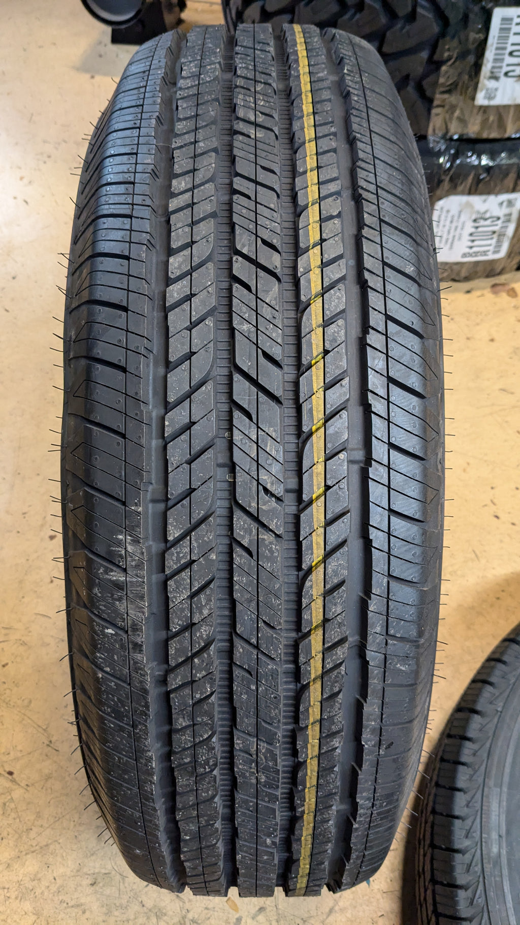 BRIDGESTONE DUELER H/T 685 BSW P 265 70R 18 116T ALL SEASON TIRE 003215