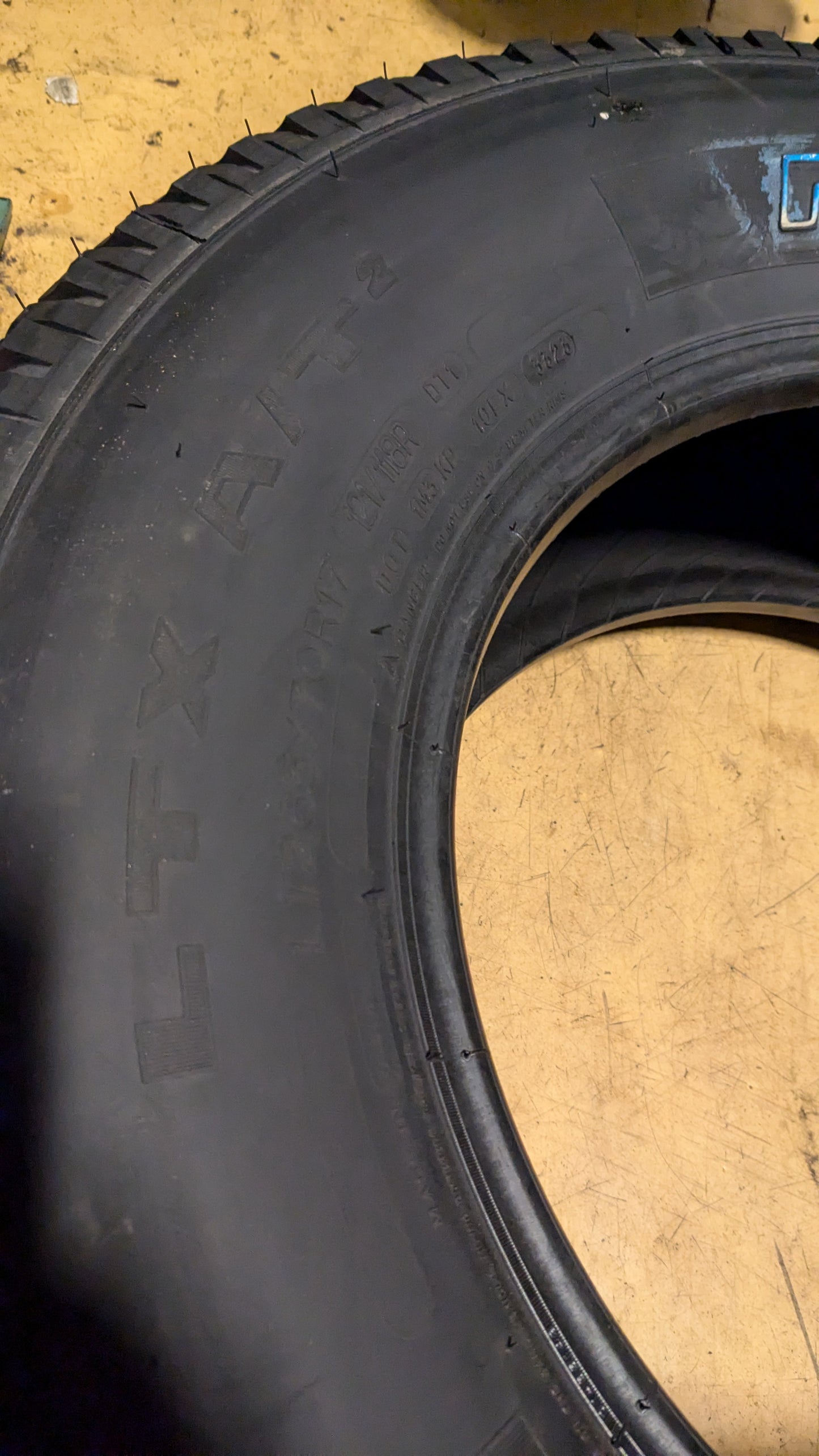 MICHELIN LTX A/T 2 DT1 OWL LT 265 70 17 121/118R 10PLY  ALL TERRAIN TIRE 69422