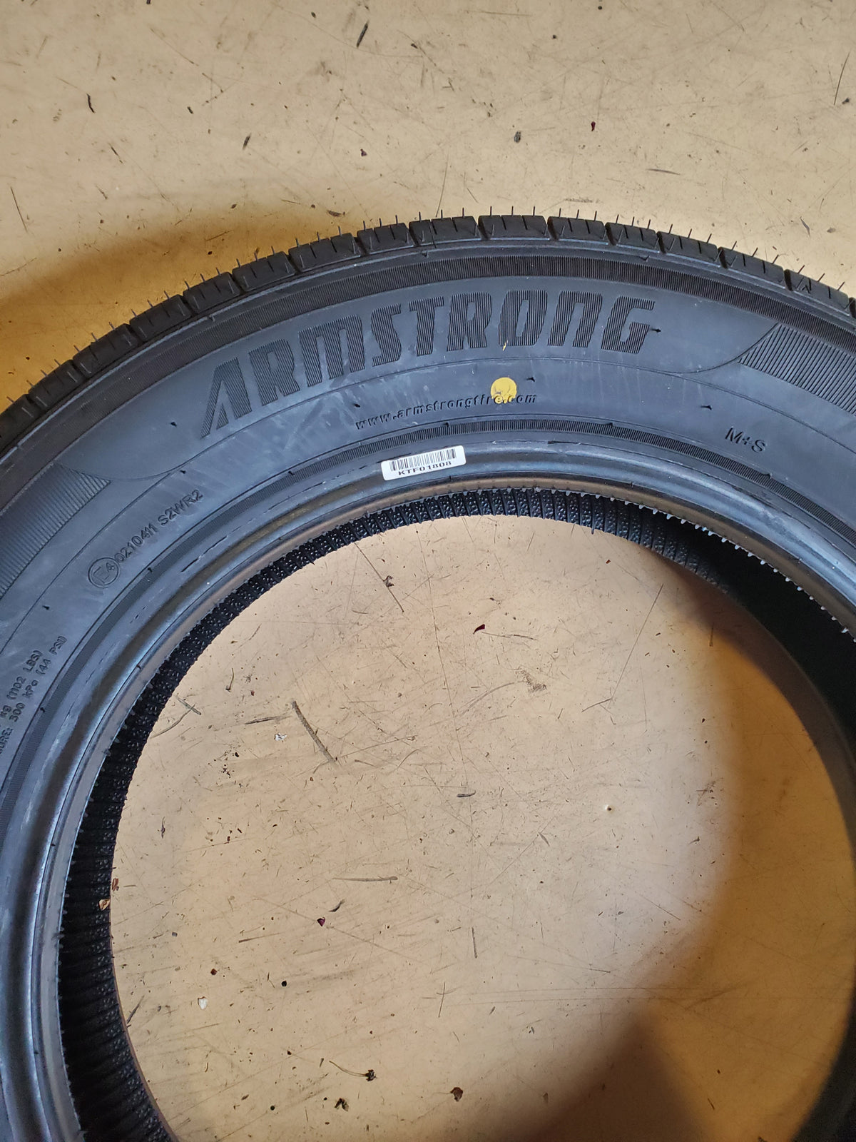 ARMSTRONG BLU-TRAC PC BSW P 175 65 15 84H ALL SEASON TIRE 1200046720