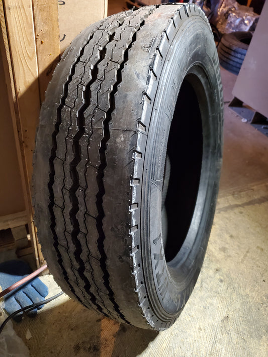 NOS WESTLAKE WTX1 BSW LT 205 65 17.5 129/127K 18PLY STEER TIRE TH13911