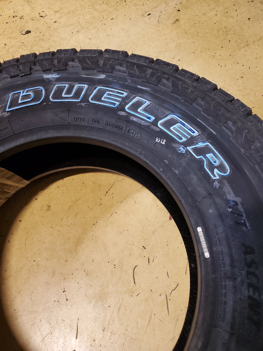 BRIDGESTONE DUELER A/T ASCENT OWL LT 265 70 17 123/120S 10PLY ALL TERRAIN TIRE 009675