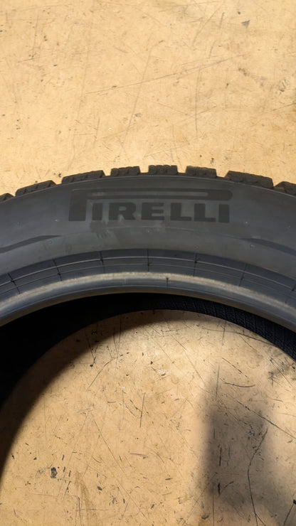 PIRELLI P ZERO WINTER MERCEDES BSW P 255 45 19 104V WINTER TIRE 3033700