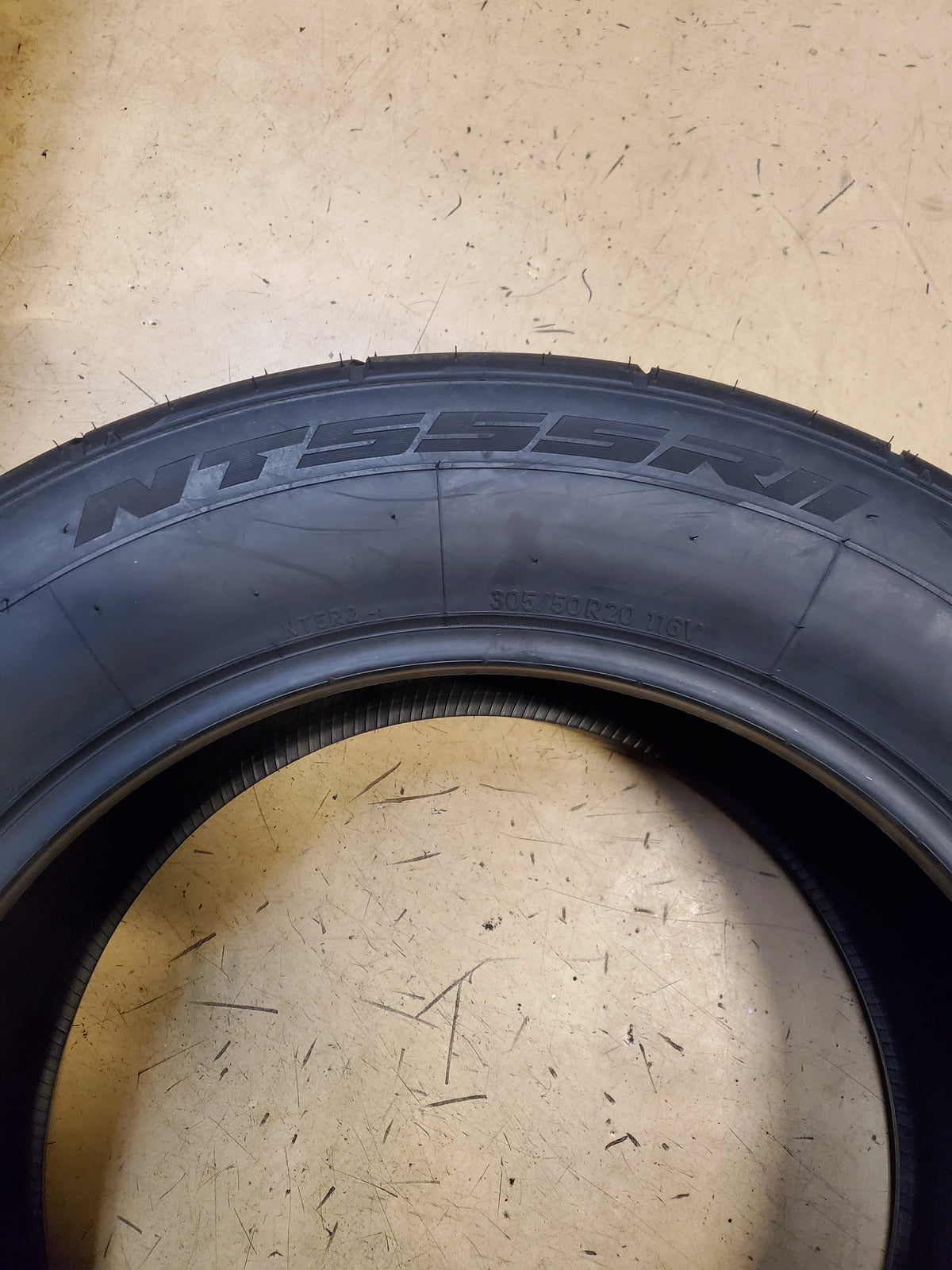 NITTO NT555RII BSW P 305 50 20 116V RACING TIRE 108820