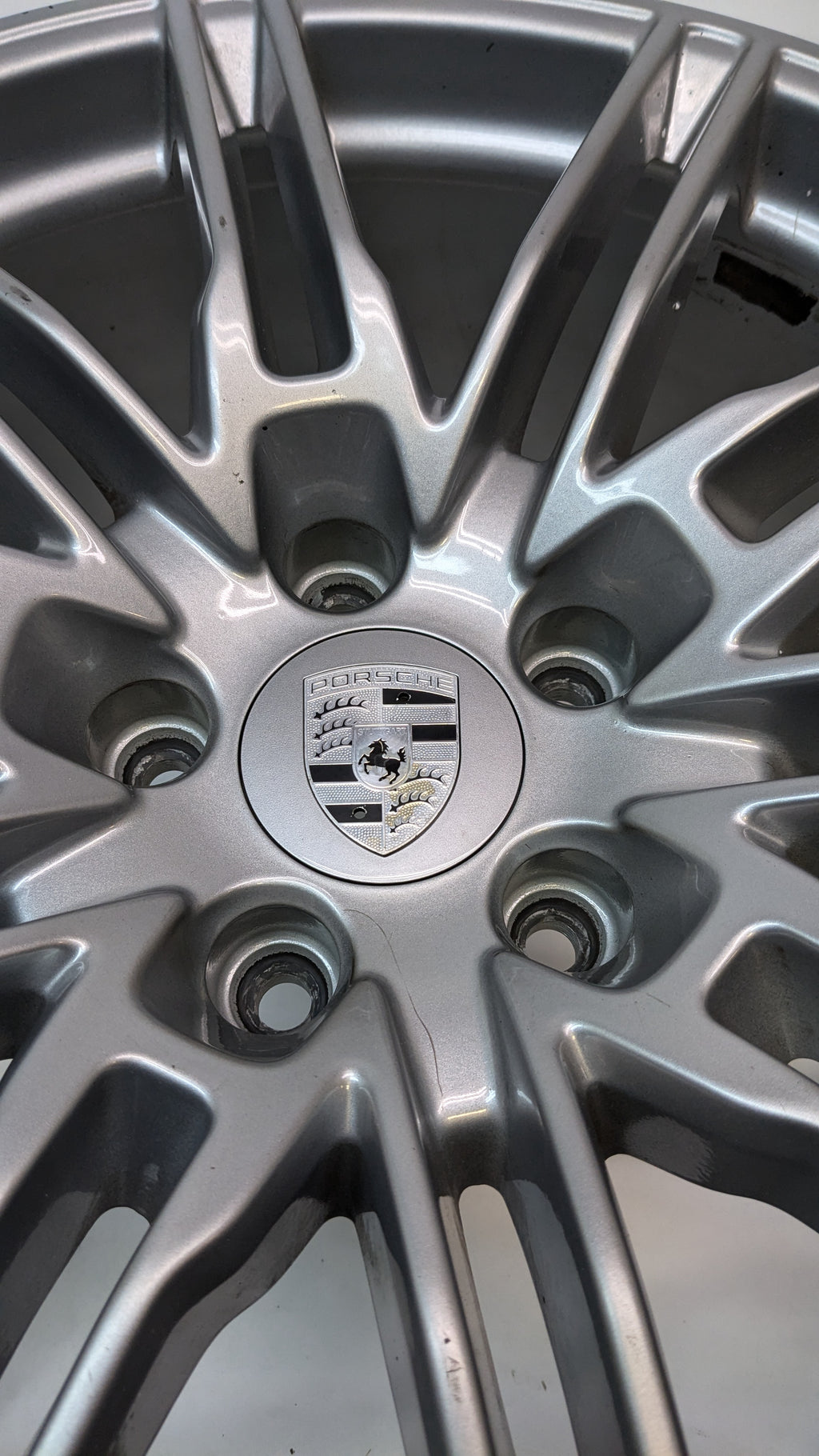 4 USED GENUINE PORSCHE CAYENNE 21X10 ET 60 5LUG SILVER WHEELS 7P5.601.025.H
