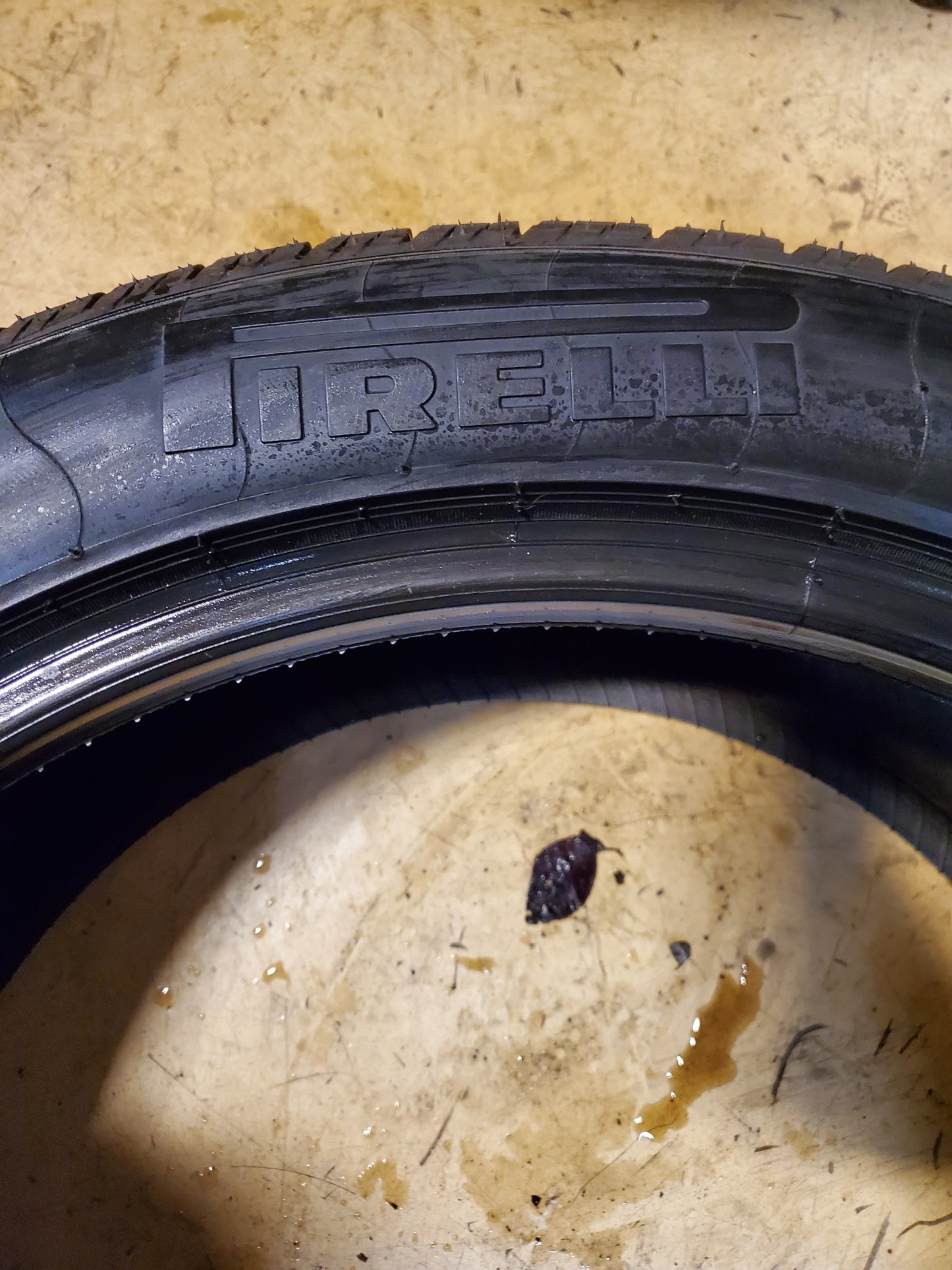 PIRELLI P ZERO NERO ALL SEASON BSW P 245 45 19 102H UHP TIRE 1957300