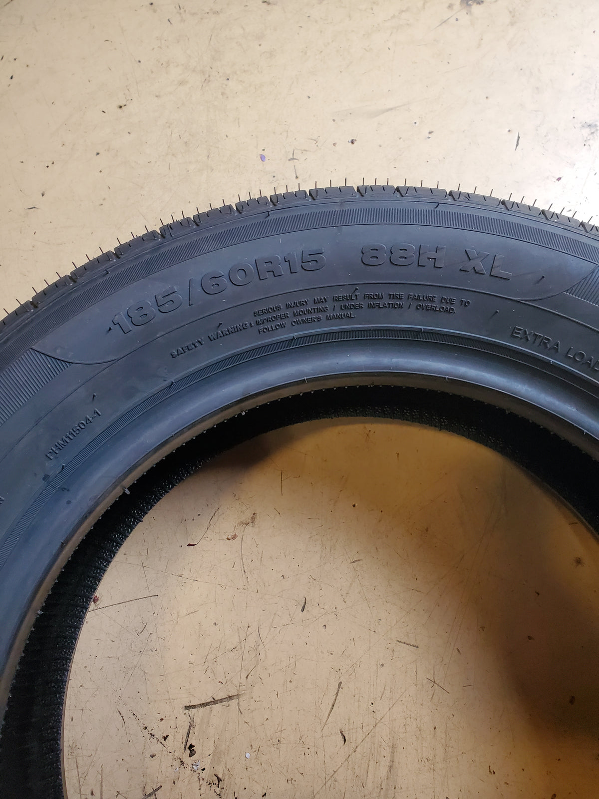 ARMSTRONG BLU-TRAC PC BSW P 185 60 15 88H XL ALL SEASON TIRE 1200046722