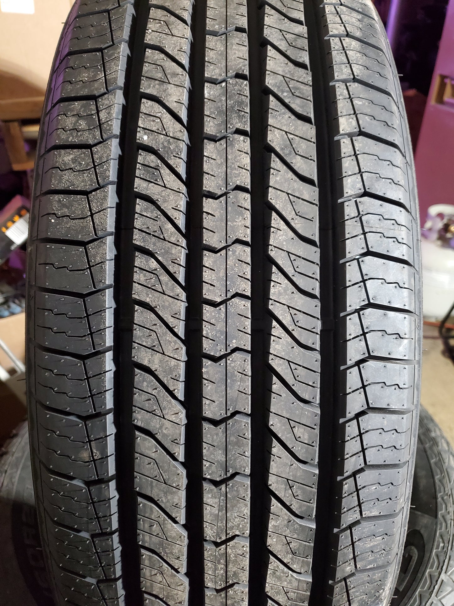 ACHILIES DESERT HAWK HT3 BSW LT 275 65 20 126/123S 10PLY ALL SEASON TIRE ADH43