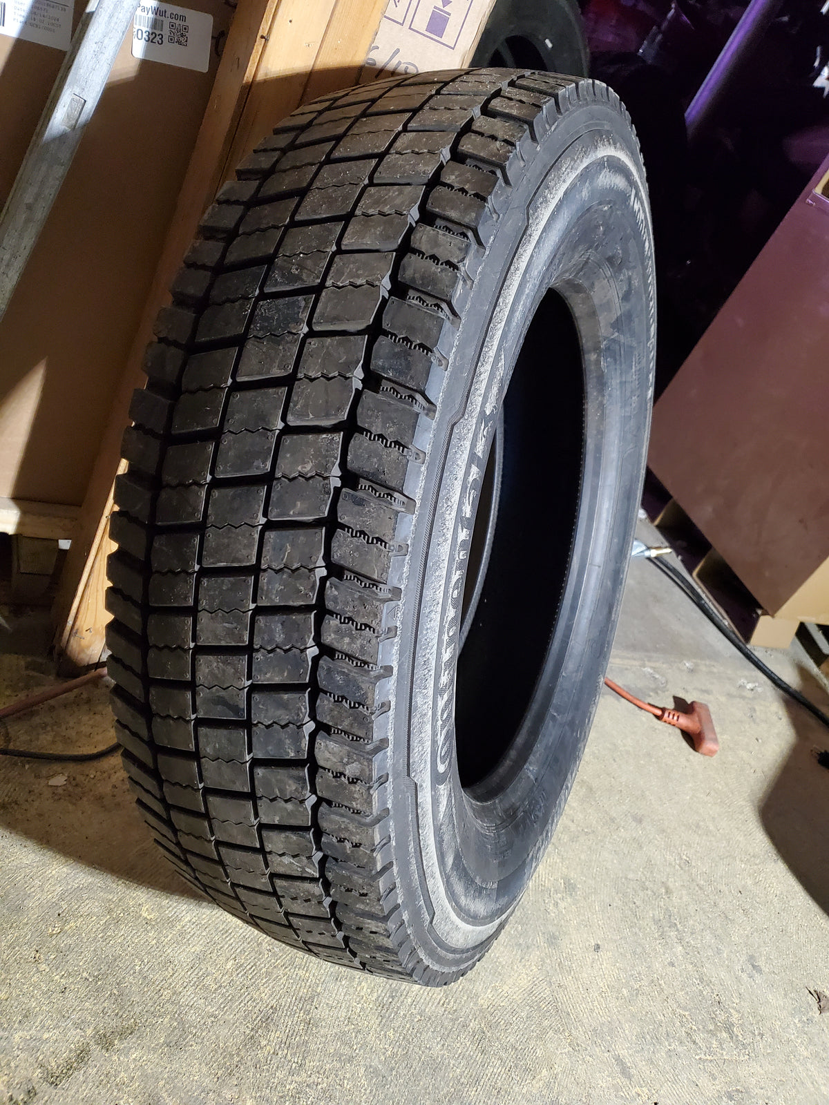 CONTINENTAL CONTI HYBRID HD3 BSW LT 225 70 19.5 128/126N 14PLY DRIVE TIRE 05224060000