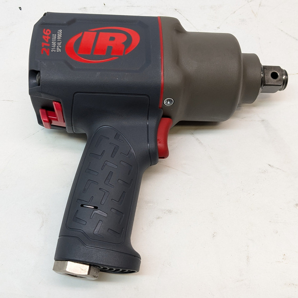 INGERSOLL RAND 3/4-INCH-DRIVE AIR IMPACT WRENCH WITH QUIET PISTOL-GRIP DESIGN 2146Q1MAX