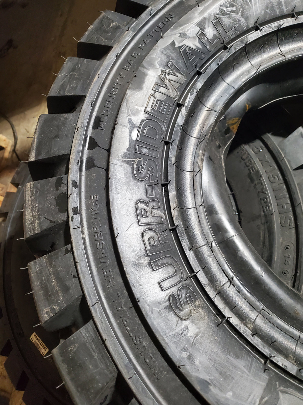 SAMSON INDUSTRIAL GRIP PLUS BSW  8.25 15 14PLY INDUSTRIAL TIRE 440952