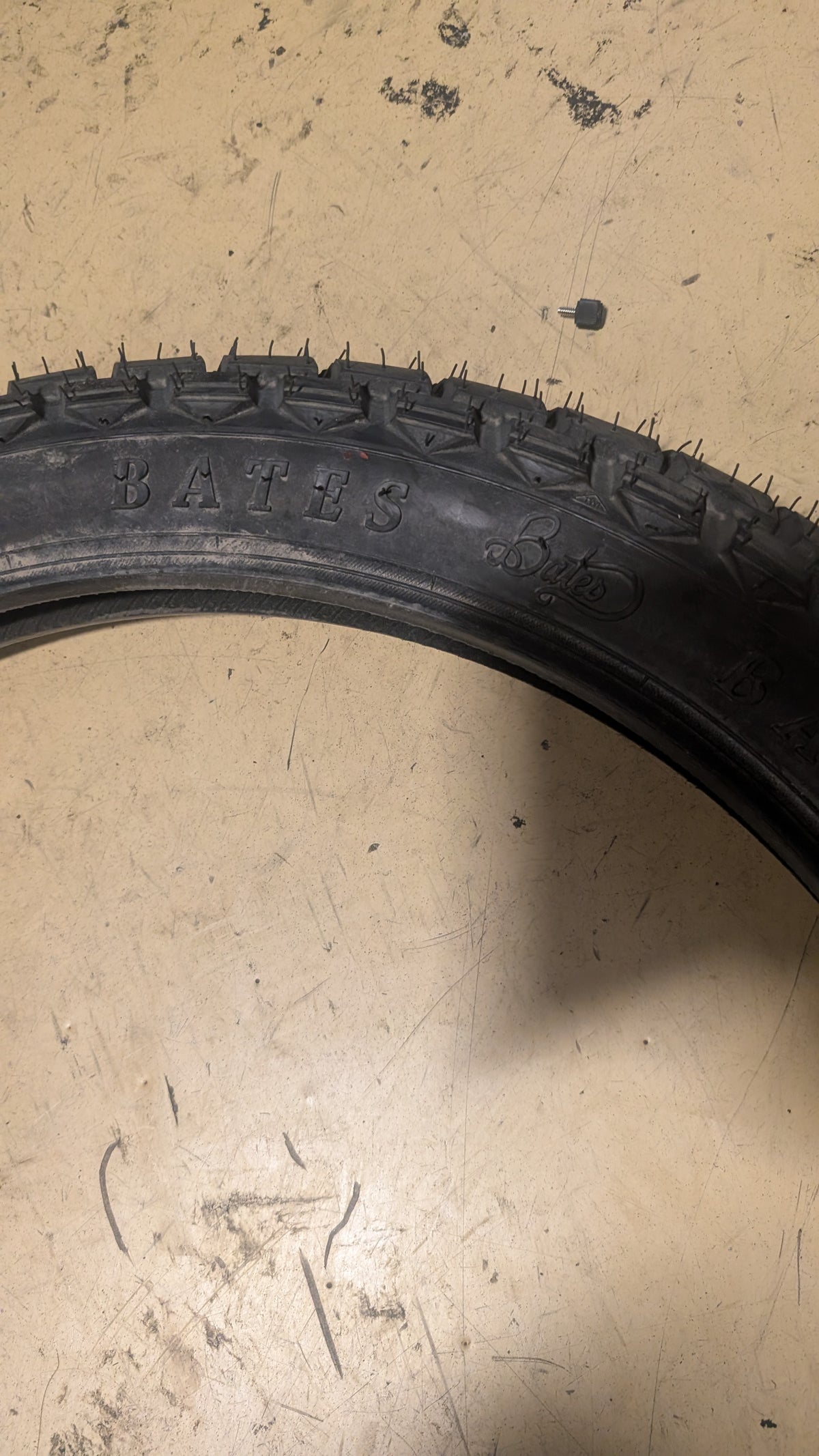 NOS BATES BAJA BSW 3 21 57T MOTORCYCLE TIRE 011314