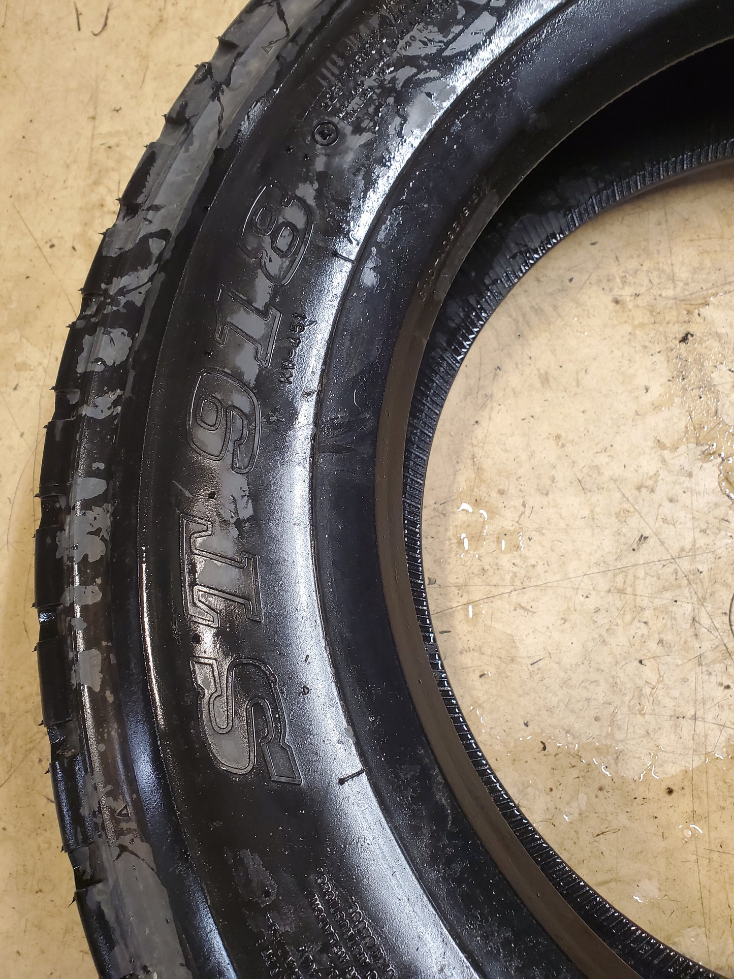 SUMITOMO ST 918 BSW  225 70 19.5 128/126M 14PLY DRIVE TIRE 5531782