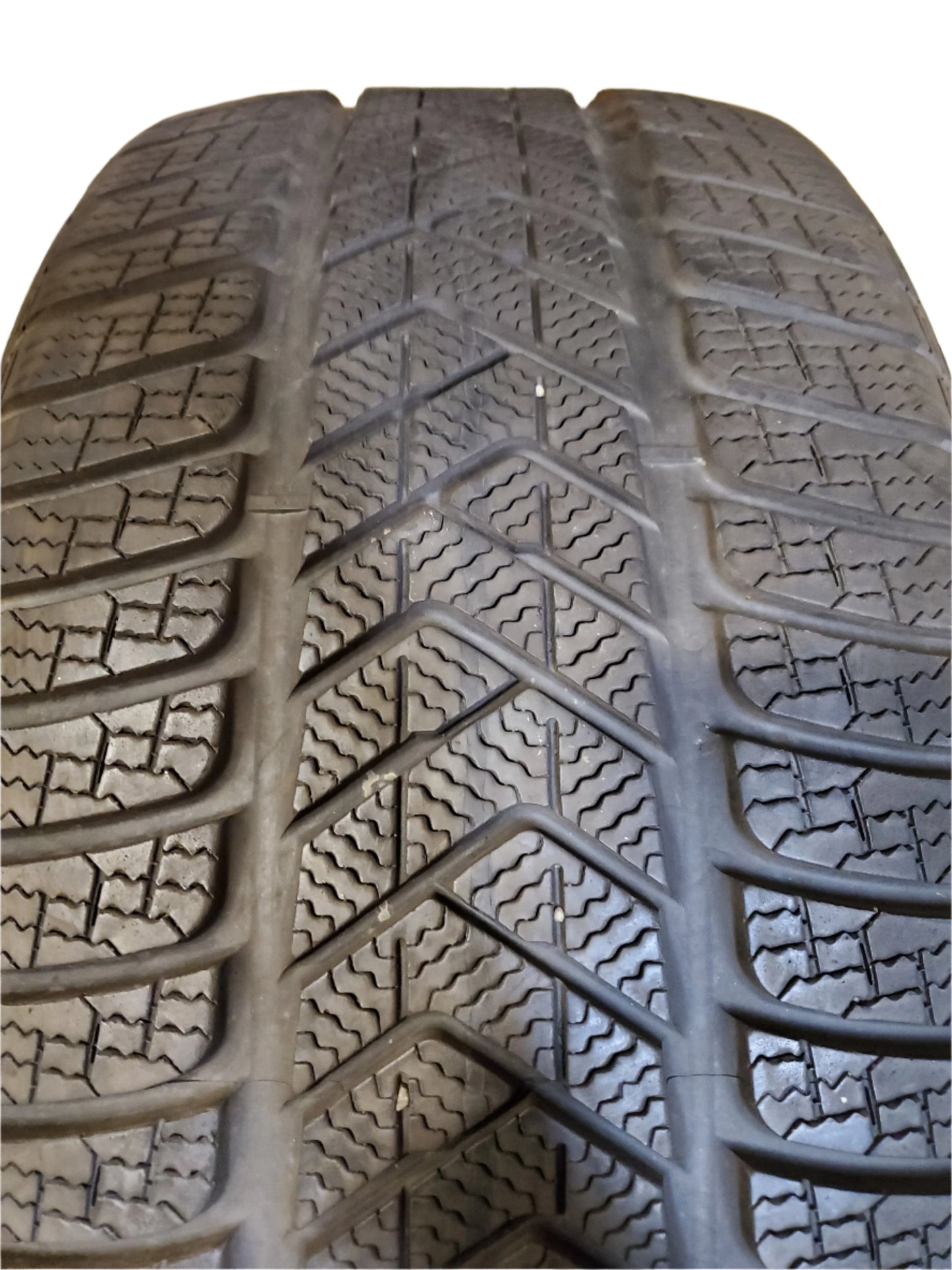 USED OS PIRELLI WINTER SOTTOZERO 3 N0 P 275 35 21 103V XL WINTER TIRE ‎2522700