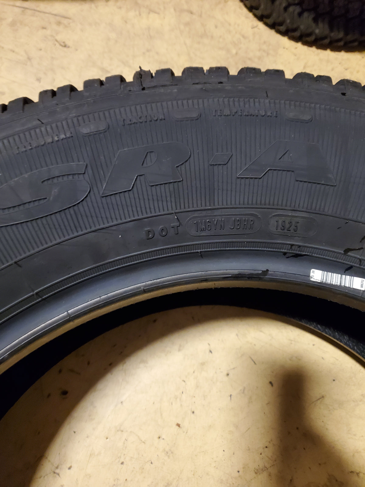 GOODYEAR WRANGLER SR-A OWL P 275 60 20 114S ALL SEASON TIRE 183934492