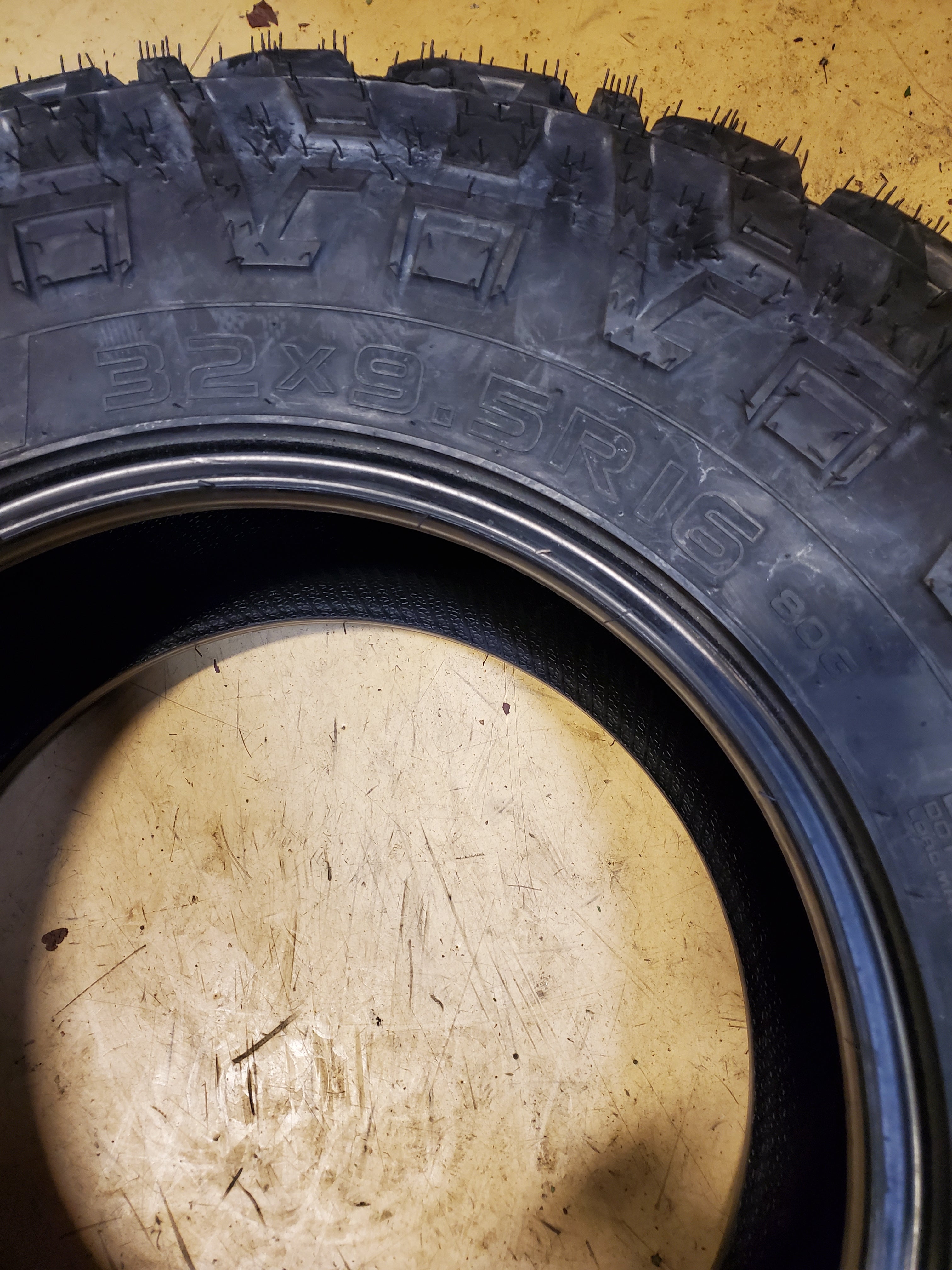 NOS EFX MOTOVATOR BSW 32 9.5 16 80G 8PLY ATV/UTV TIRE MV329516