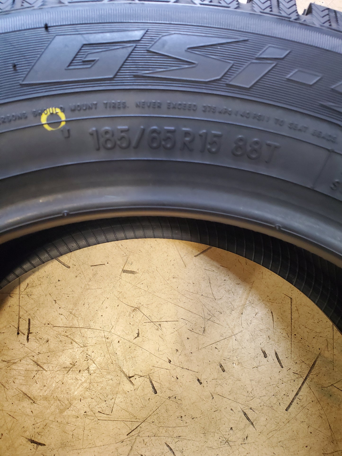 NOS TOYO OBSERVE GSI-5 BSW P 185 65 15 88T WINTER TIRE 130030