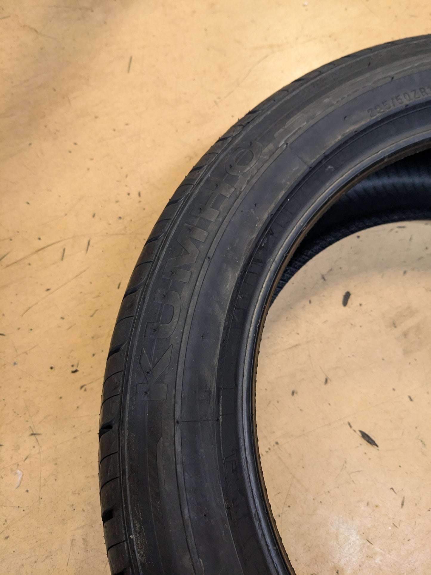 KUMHO ECSTA LX PLATINUM BSW P 225 50 18 95W PERFORMANCE TIRE 2106543