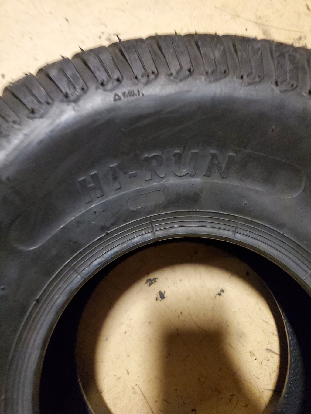 HI-RUN SU05 BSW 20 8 8 2PLY LAWN TIRE HRS2088