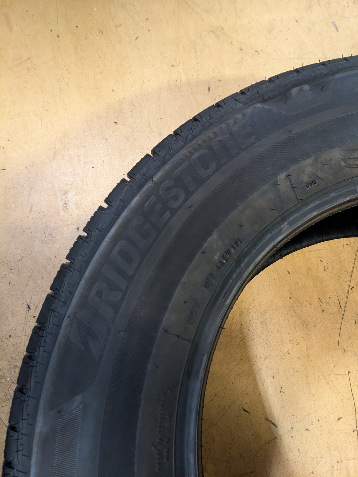 2 BRIDGESTONE WEATHERPEAK P 255 65 18 111H SL ALL WEATHER TIRES 009669