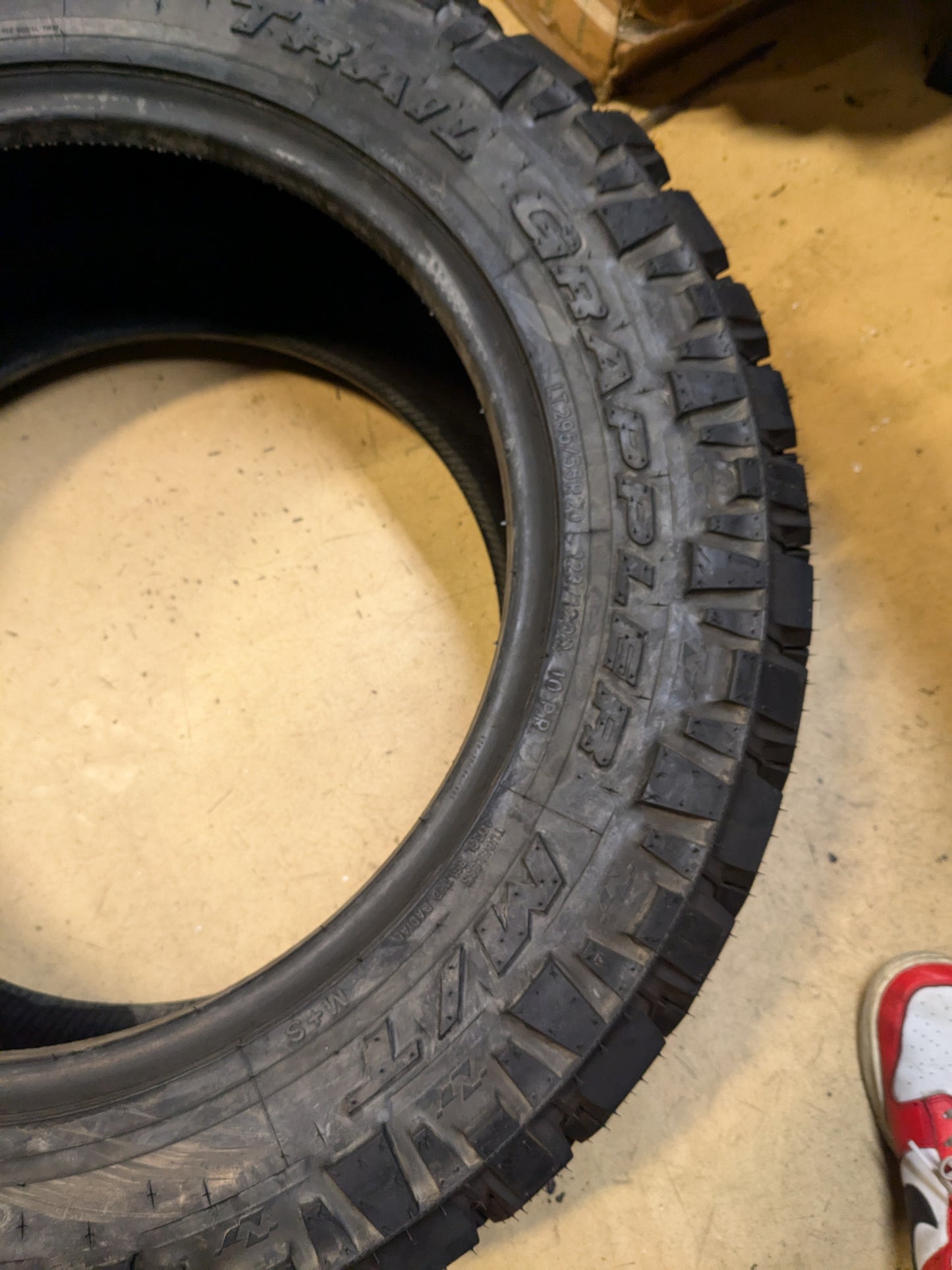 NEW OLD STOCK NITTO TRAIL GRAPPLER LT 295 55 20 123/120Q LRE 10 PLY MUD TERRAIN TIRE 205750