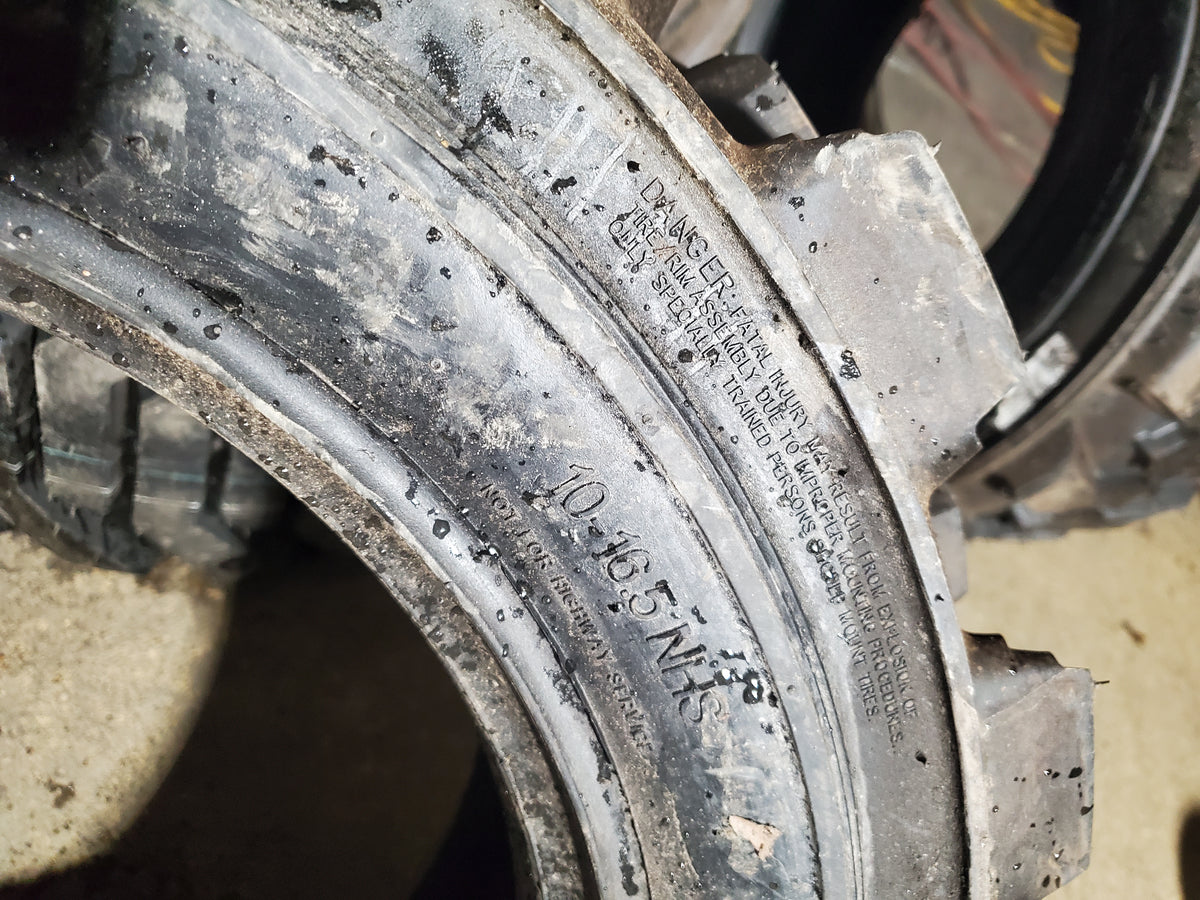 CARLISLE GROUNDFORCE 400 ULTRA BSW  10 16.5 10PLY INDUSTRIAL TIRE 6X17813