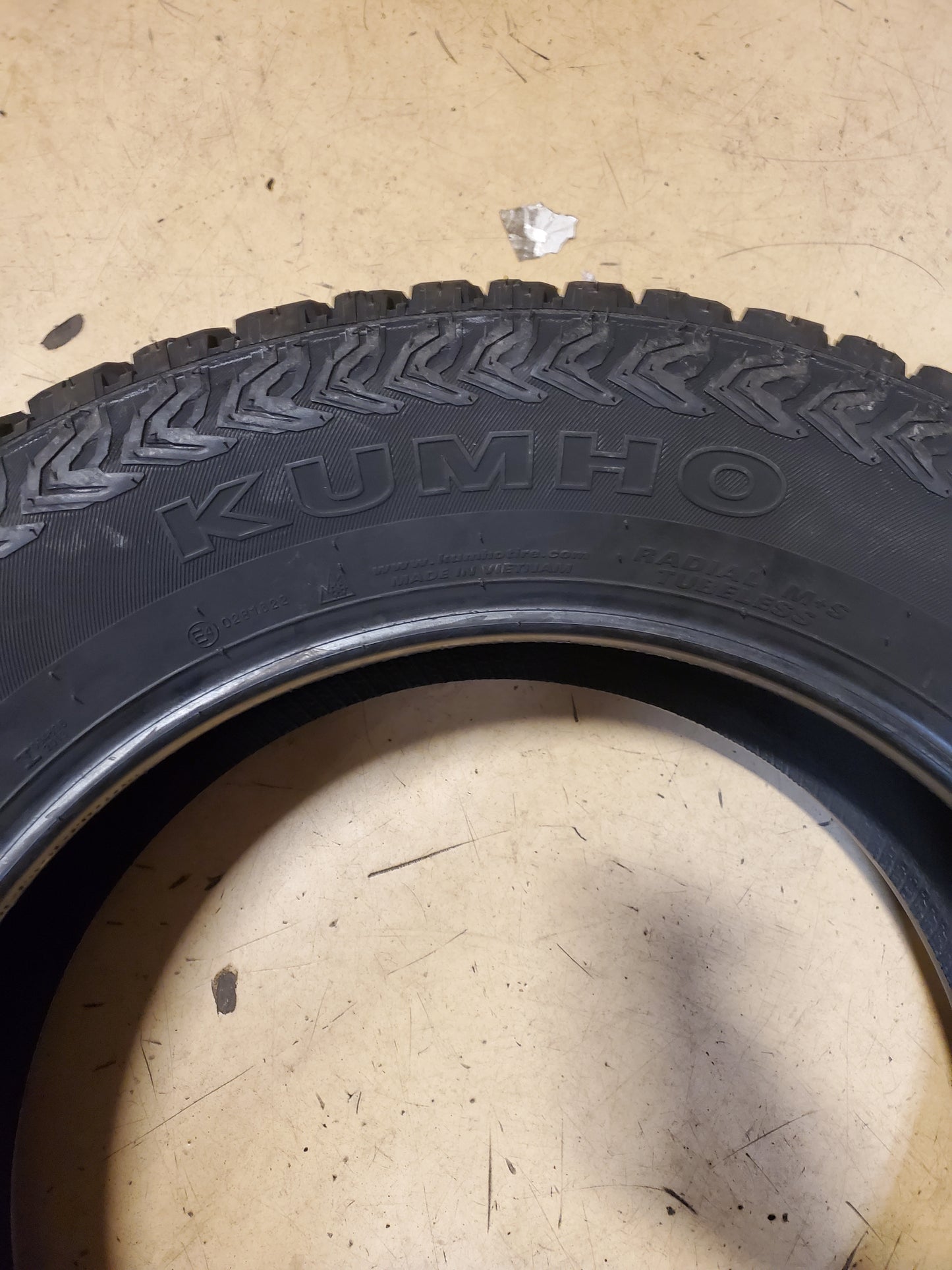 KUMHO ROAD VENTURE AT51 BSW P 275 60 20 114T ALL TERRAIN TIRE 2169213