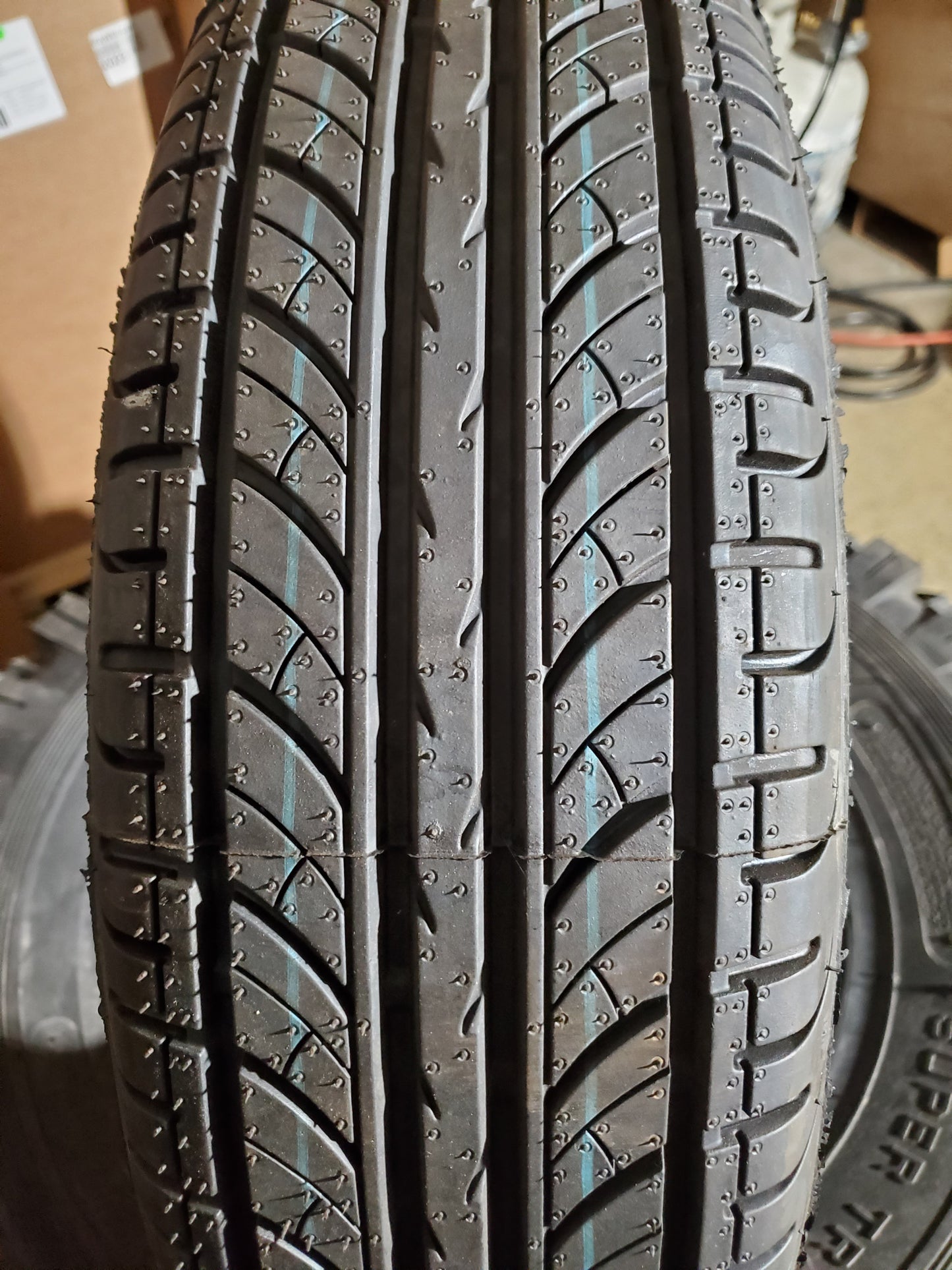 PREMIORRI SOLAZO BSW P 175 65 14 82H UHP TIRE 4823100301718