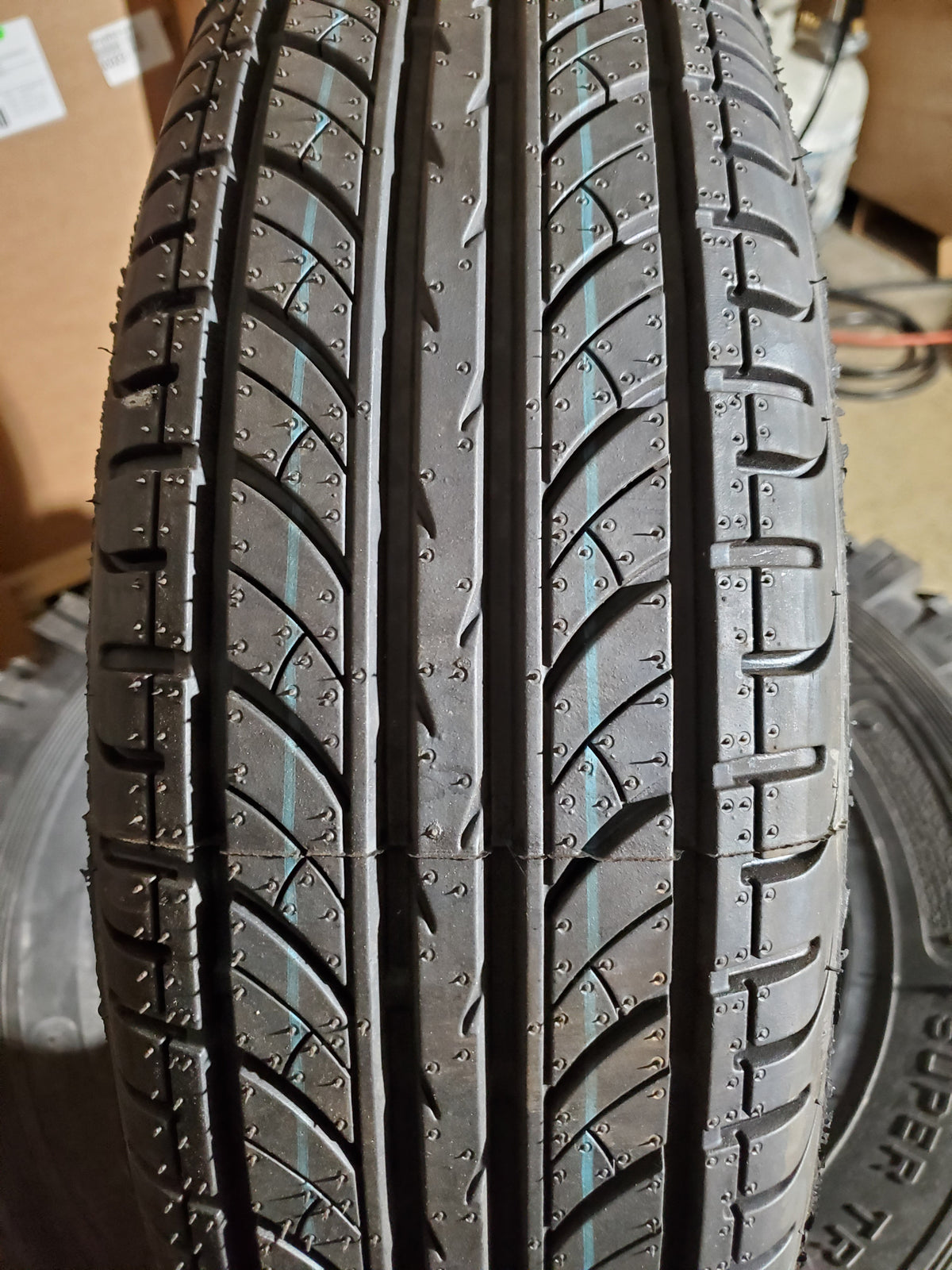PREMIORRI SOLAZO BSW P 175 65 14 82H UHP TIRE 4823100301718