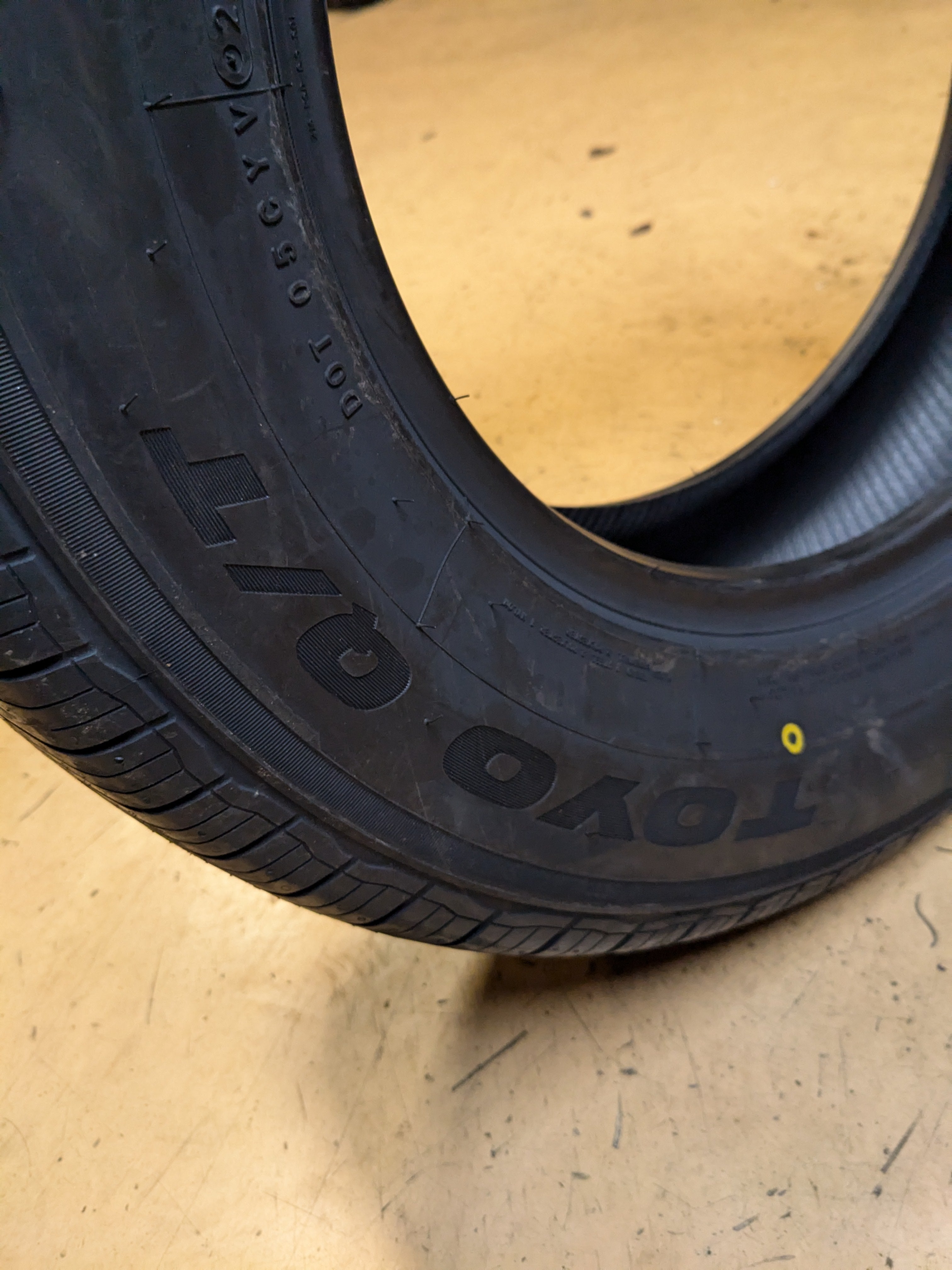 TOYO OPEN COUNTRY Q/T BSW P 215 70 16 100H ALL SEASON TIRE 318050