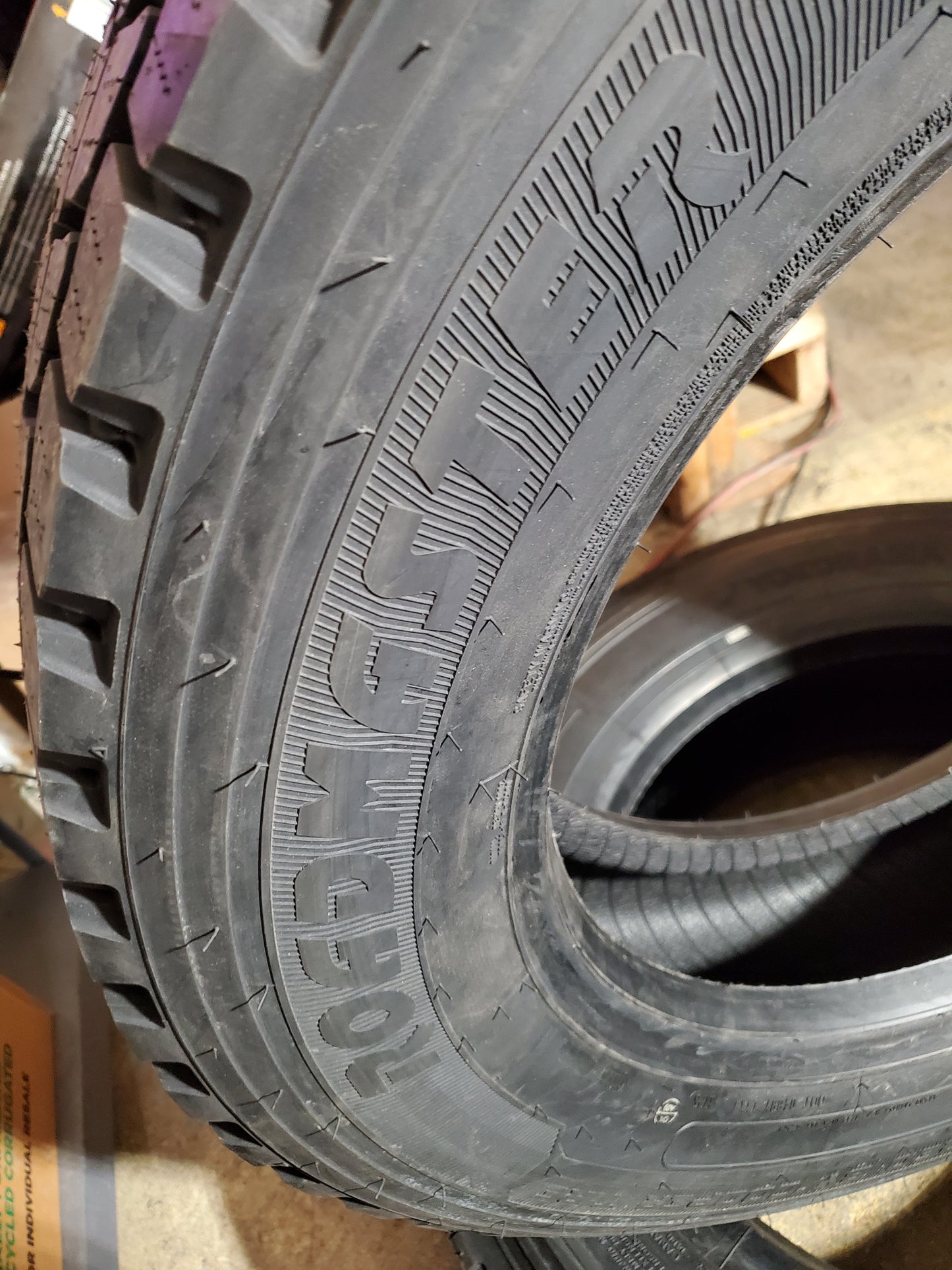 ROADMASTER RM257 BSW LT 225 70 19.5 128/126N 14PLY DRIVE TIRE 173026009