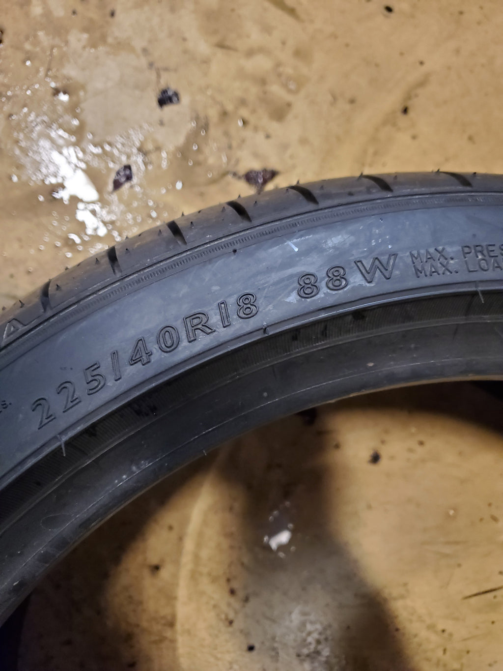 DUNLOP SP SPORT MAXX BSW P 225 40 18 88W PERFORMANCE TIRE 265023866