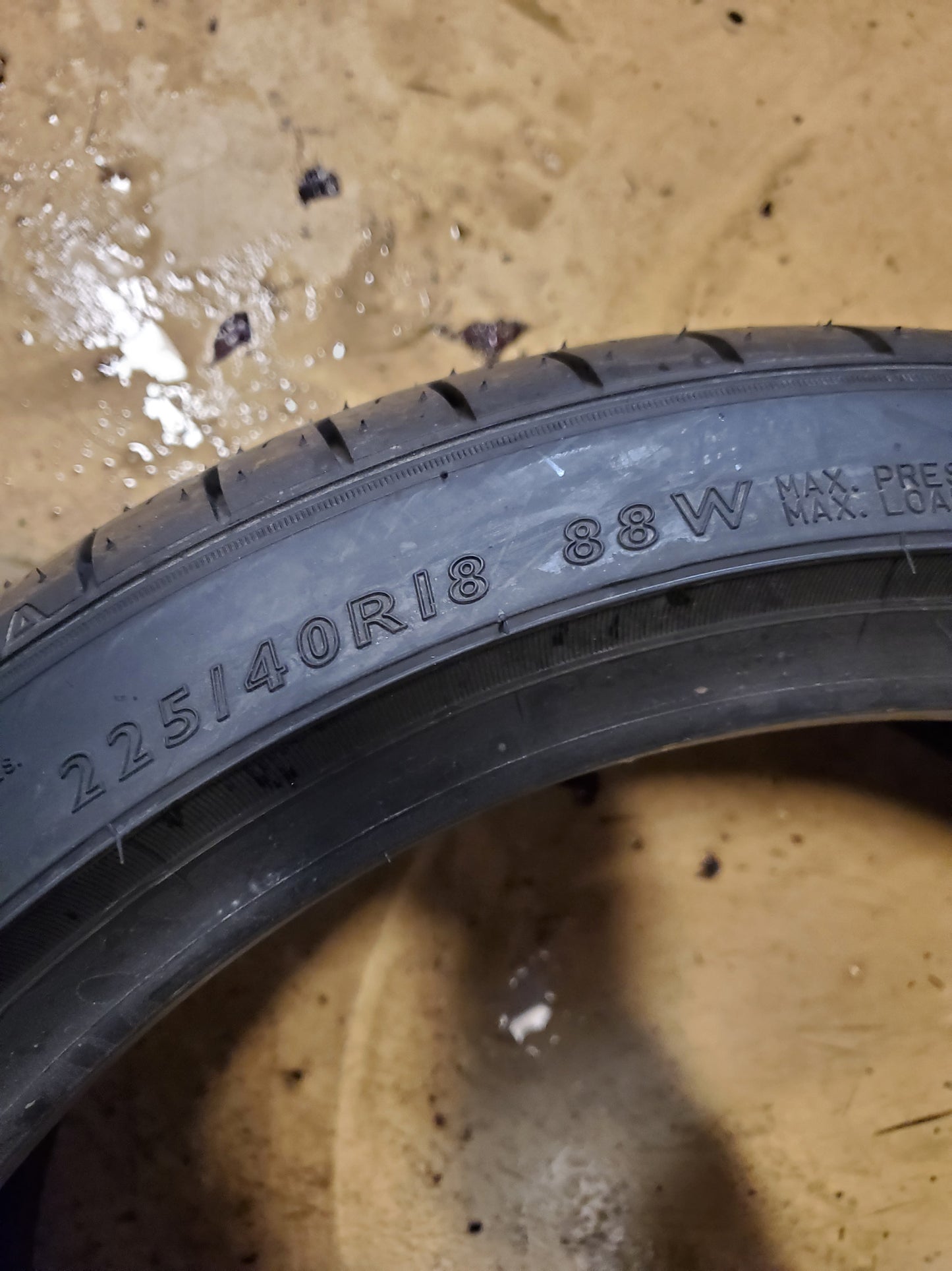 DUNLOP SP SPORT MAXX BSW P 225 40 18 88W PERFORMANCE TIRE 265023866