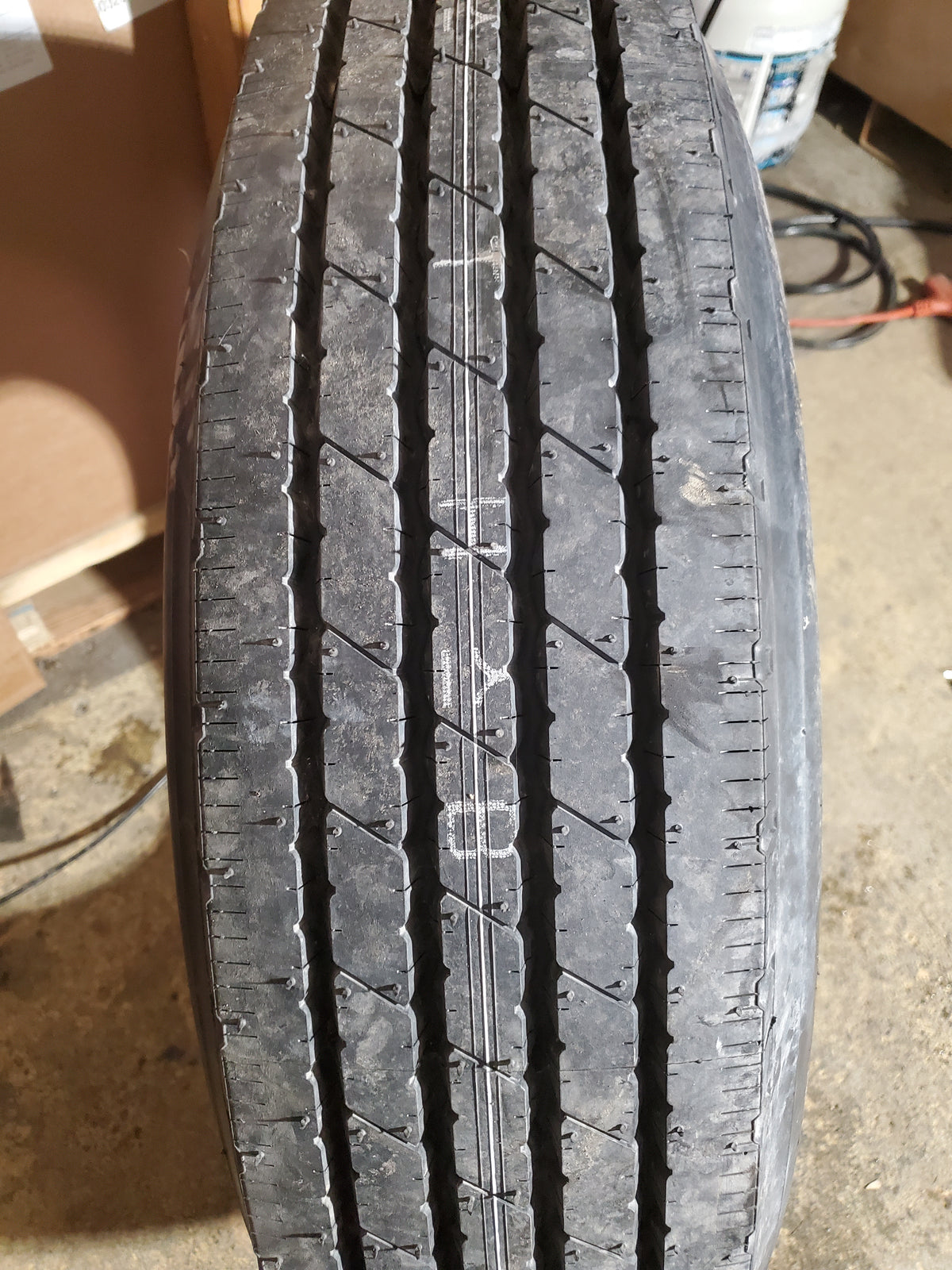 SUMITOMO ST727 BSW  10 17.5 134/132L 16PLY STEER TIRE 5530540
