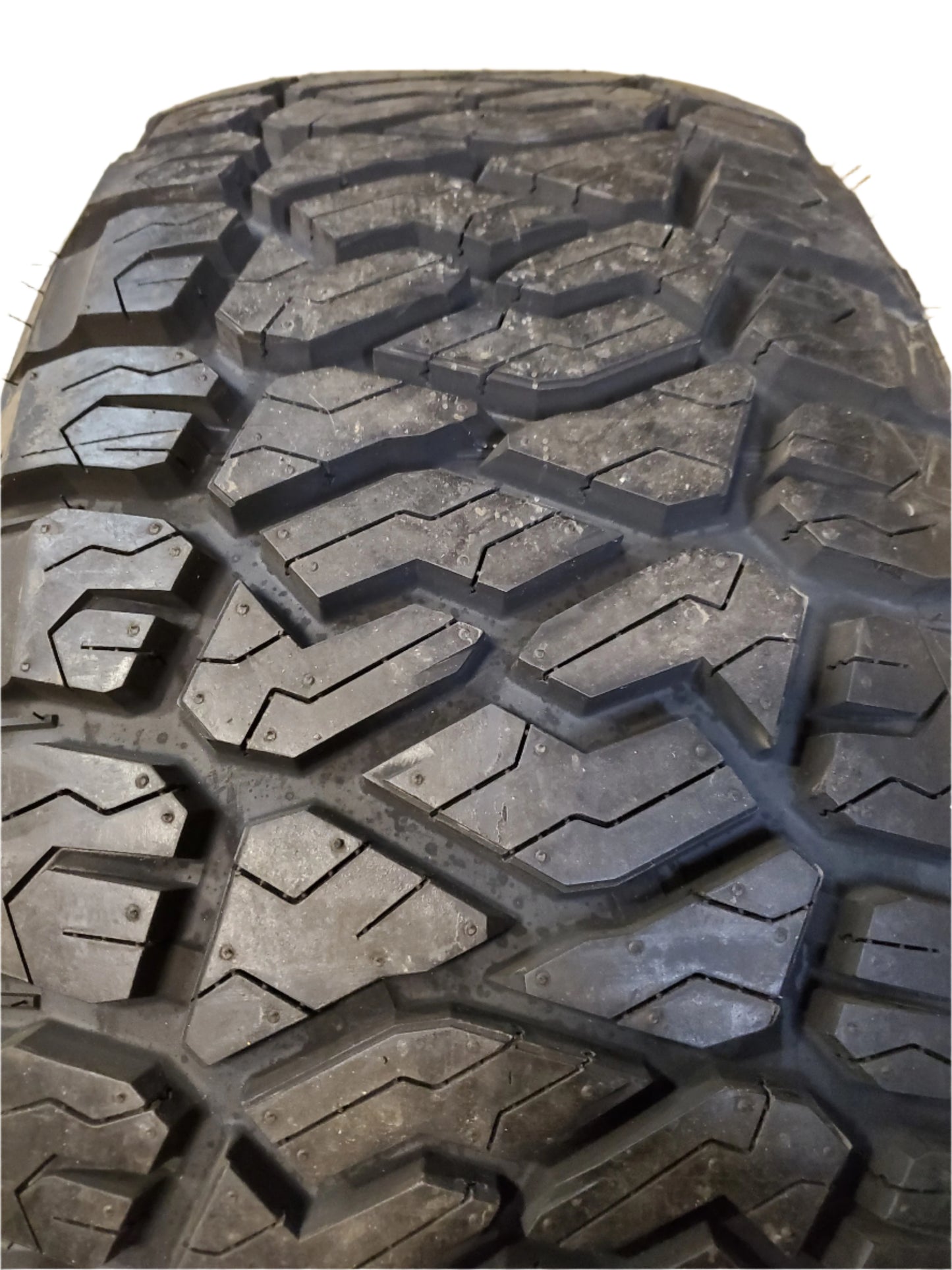 MAXXIS RAZR AT BSW LT 275 55 20 120/117T 10PLY ALL TERRAIN TIRE TL00121600