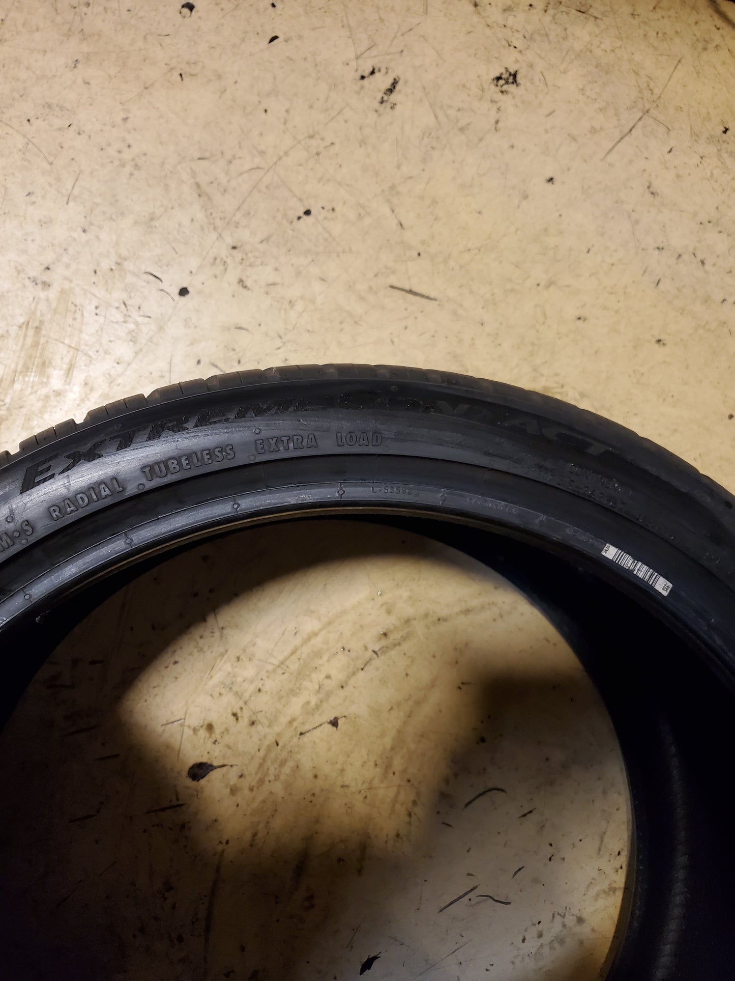 CONTINENTAL EXTREME CONTACT DWS 06 PLUS P 285 30 20 99Y XL TIRE 15573480000