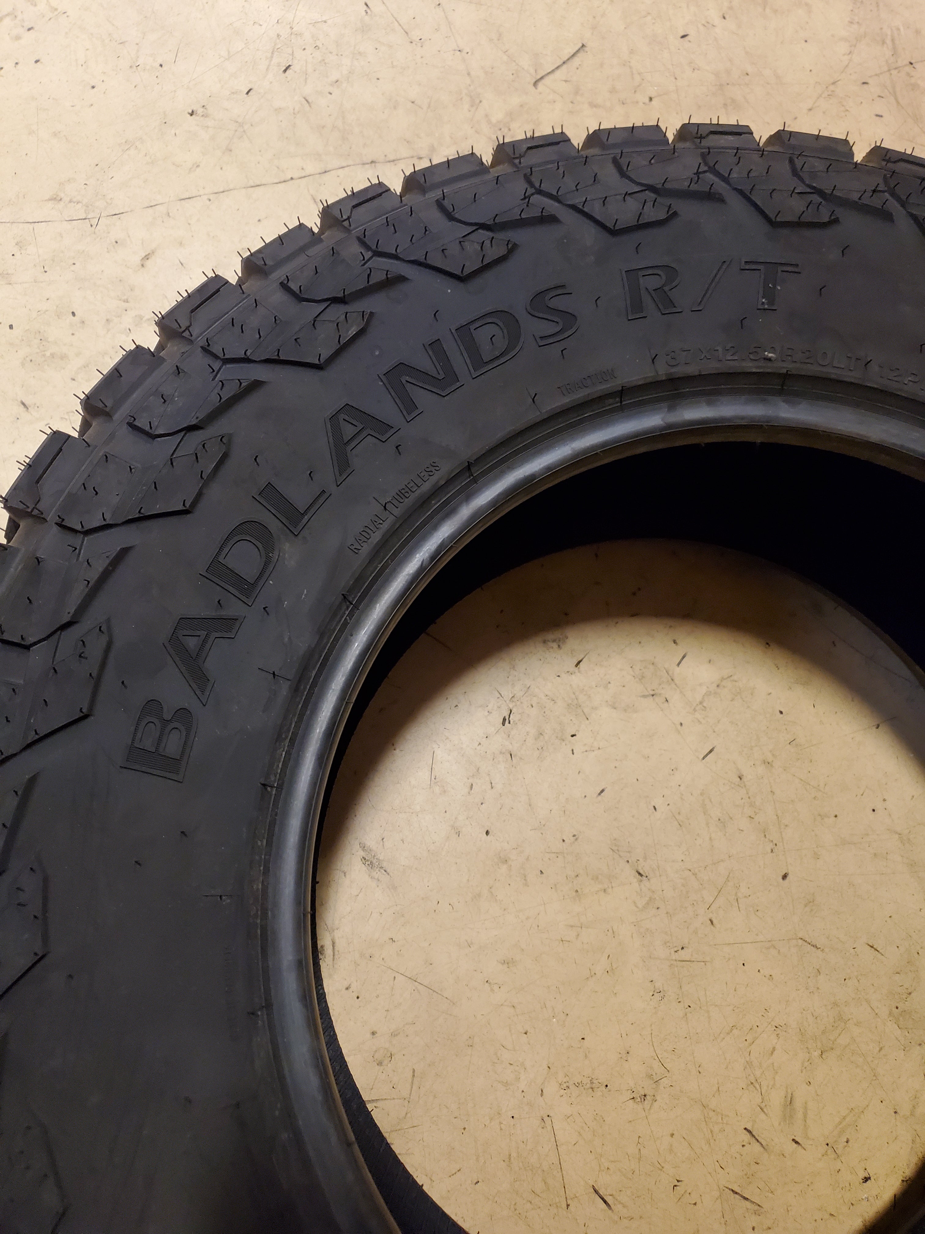 (KSL ONLY) 2 MASTERTRACK BADLANDS R/T BSW LT 37 12.5 20 128Q 12PLY MASTRT014