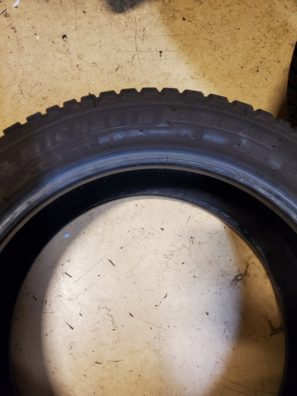 2 USED 9/32” MICHELIN CROSSCLIMATE 2 P 225 50 17 98V XL ALL WEATHER TIRE 69757
