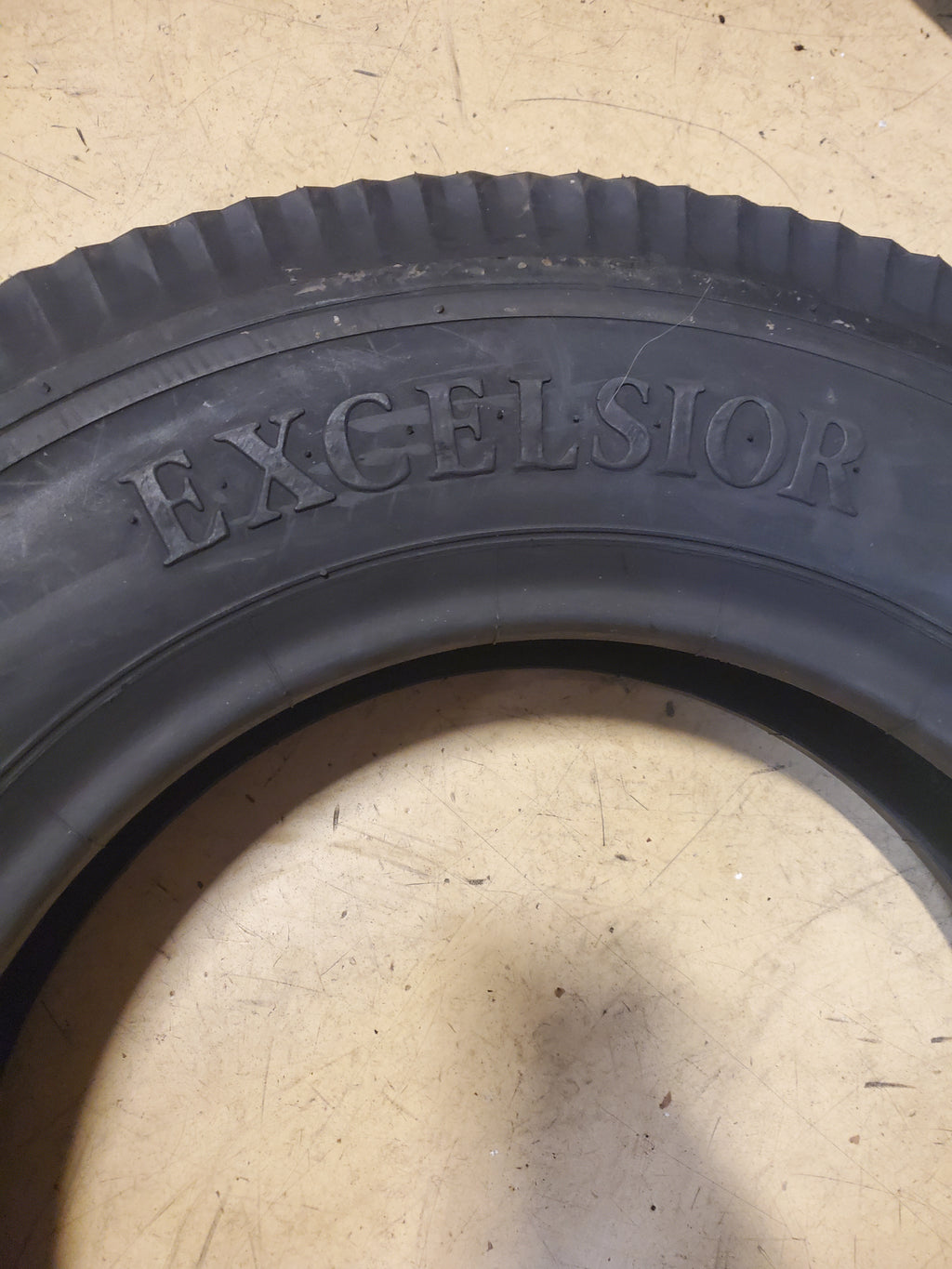 EXCELSIOR 650-16 BSW  6.5 16 87P 6PLY VINTAGE TIRE 663495