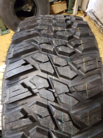KANATI MUD HOG M/T BSW LT 33 12.5 20 114Q 10PLY MUD TIRE L2033125E252