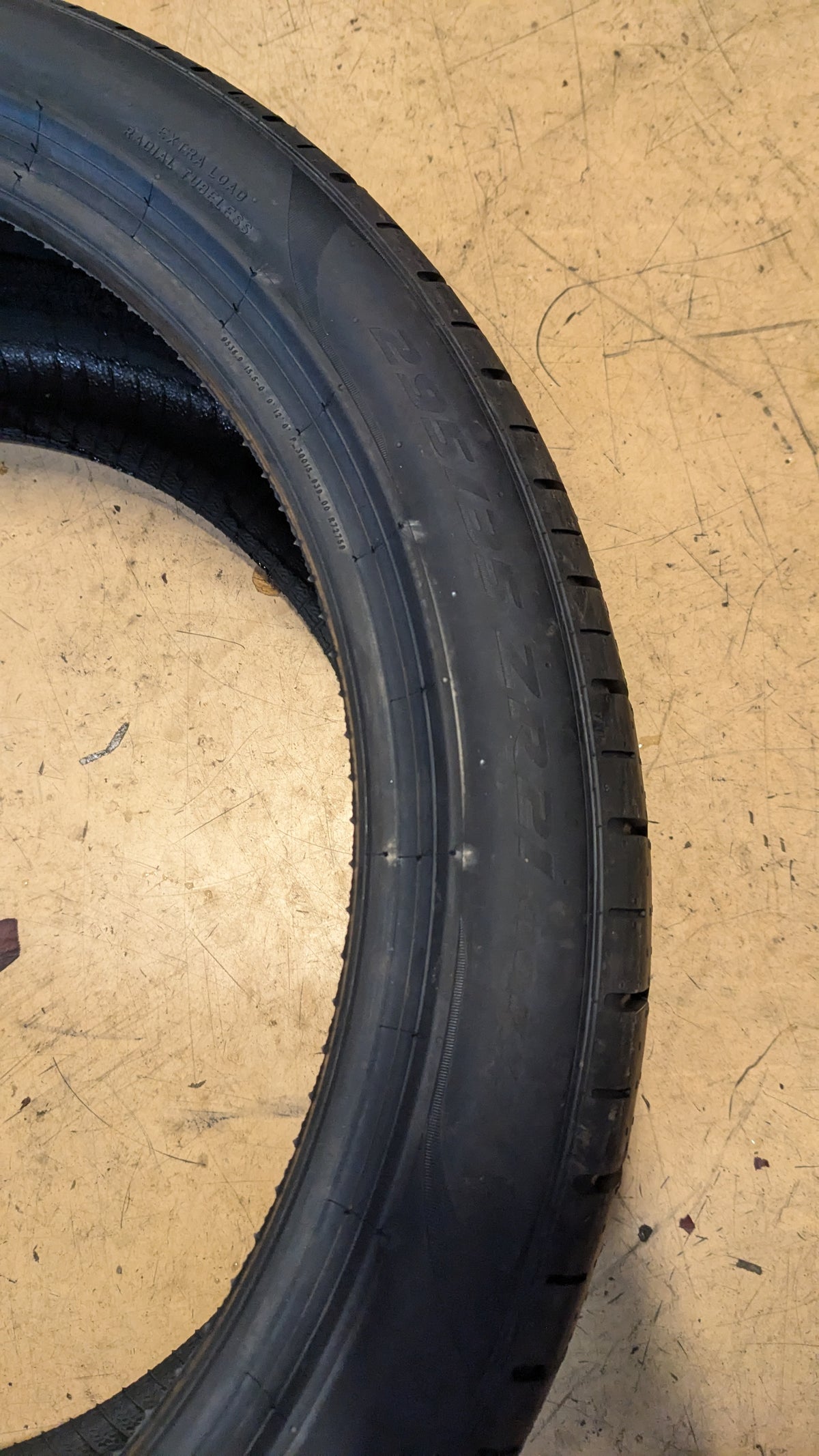 PIRELLI P ZERO PZ4 SPORT BSW P 295 35 21 107Y XL UHP TIRE 4059100