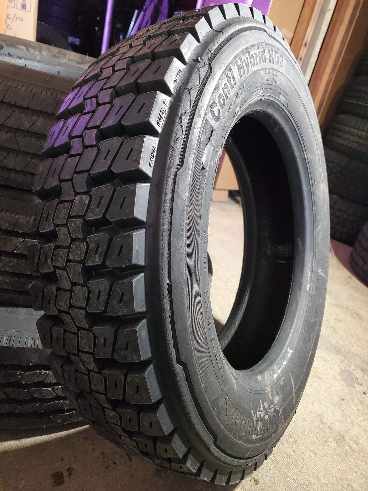 NOS CONTINENTAL CONTI HYBRID HD3 BSW LT 225 70 19.5 128/126N 14PLY DRIVE TIRE 05224060000