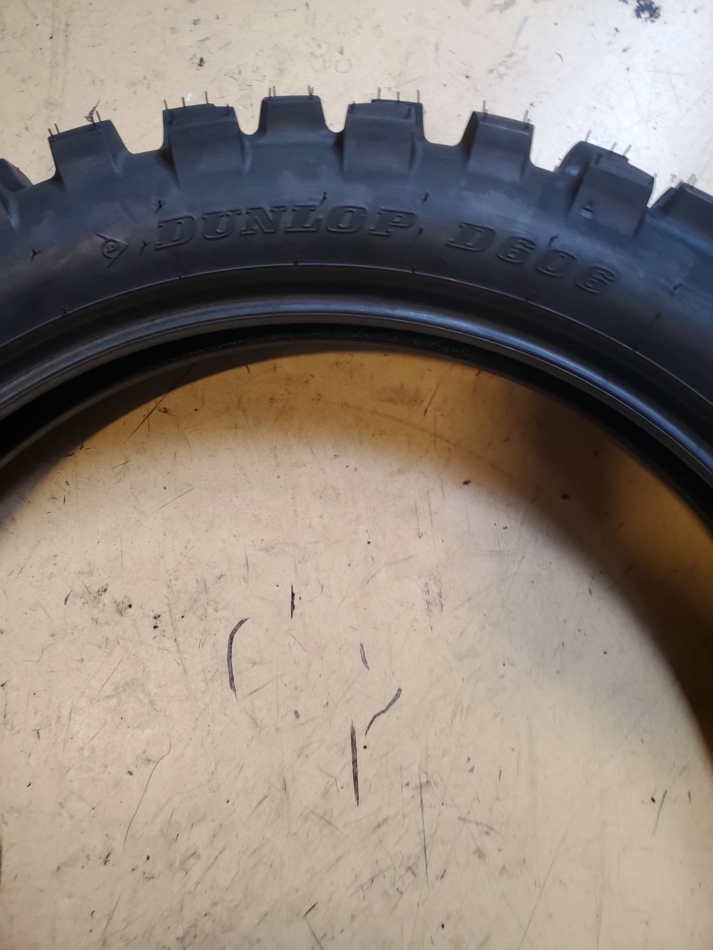 DUNLOP D606 BSW 120 90 18 65R REAR DIRT BIKE TIRE 45162233