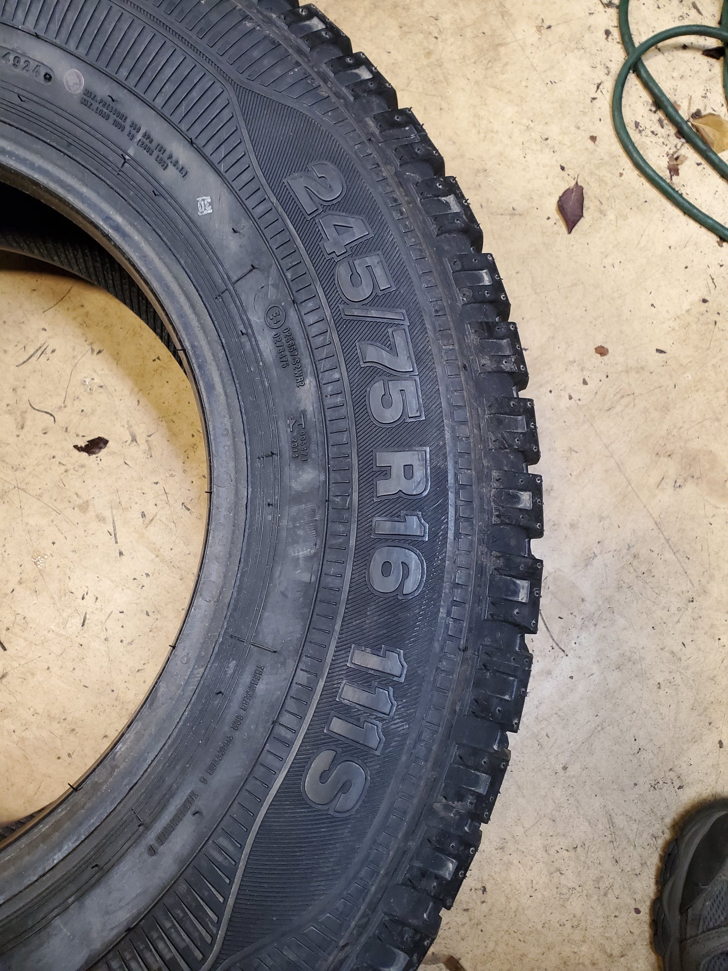 ZEETEX AT1000 BSW P 245 75 16 111S ALL TERRAIN TIRE 1200032165