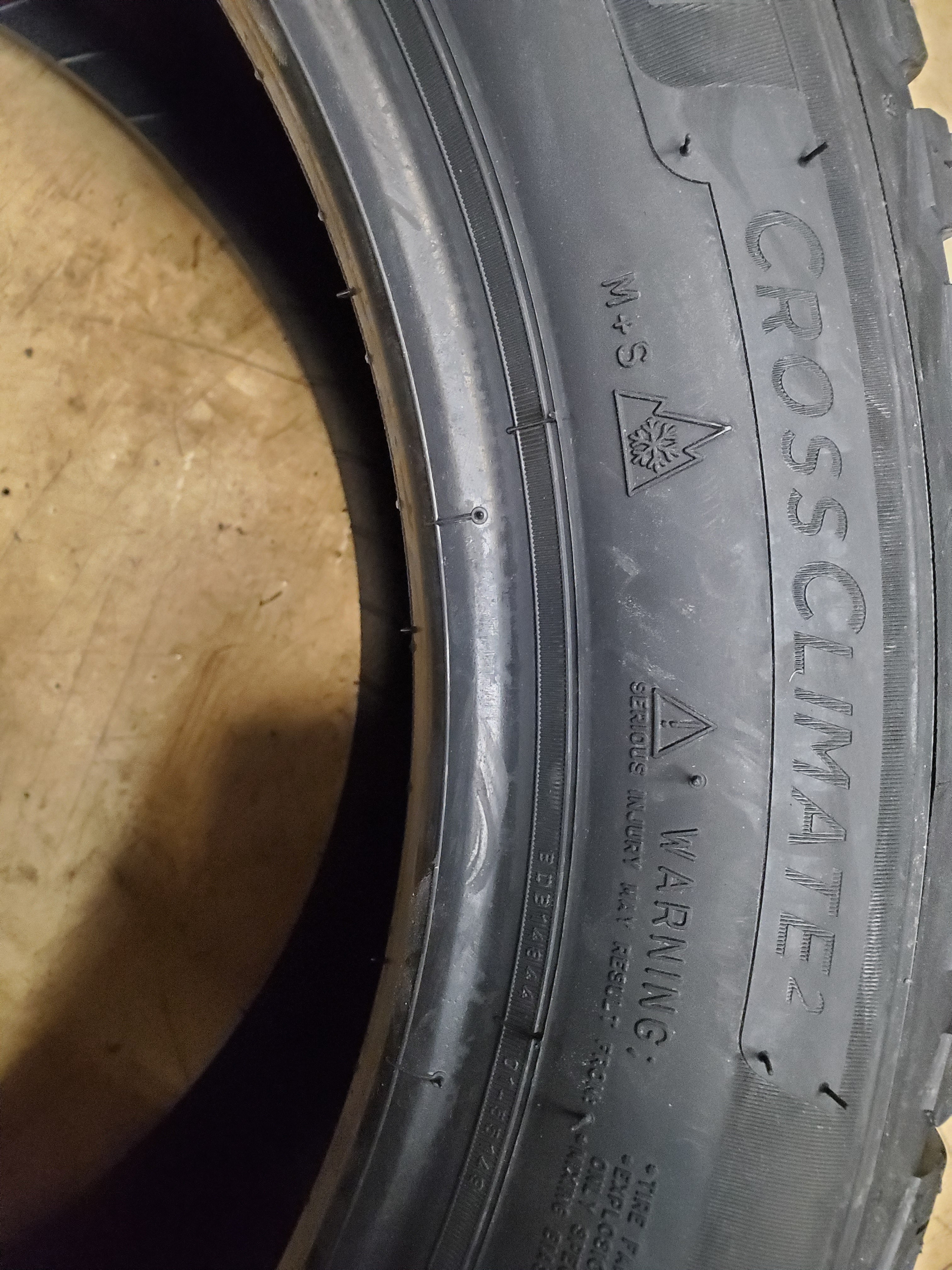 MICHELIN CROSSCLIMATE 2 BSW P 215 50 17 95V XL ALL SEASON TIRE 17193