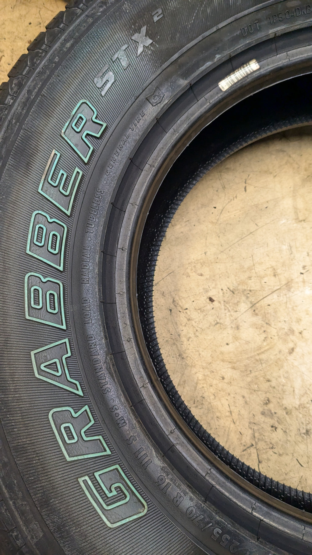 GENERAL GRABBER STX2 BSW P 255 70 16 111S ALL SEASON TIRE 04509410000