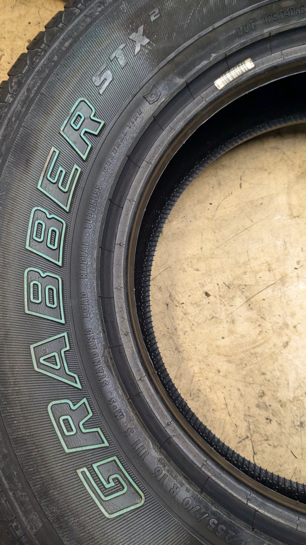 GENERAL GRABBER STX2 BSW P 255 70 16 111S ALL SEASON TIRE 04509410000