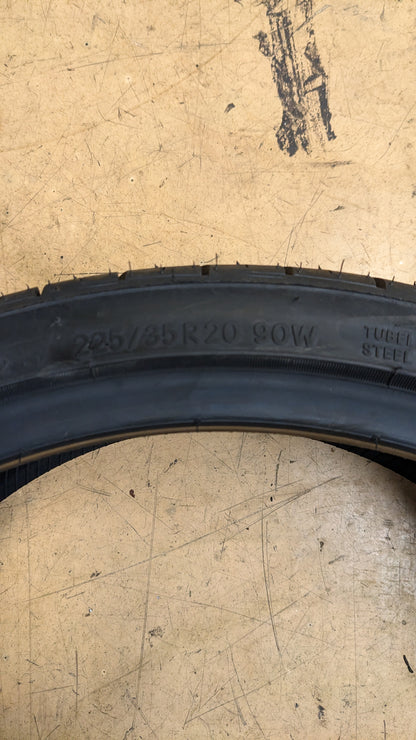 NOS TOYO EXTENSA HP 2 BSW P 225 35 20 90W ALL SEASON TIRE 196270